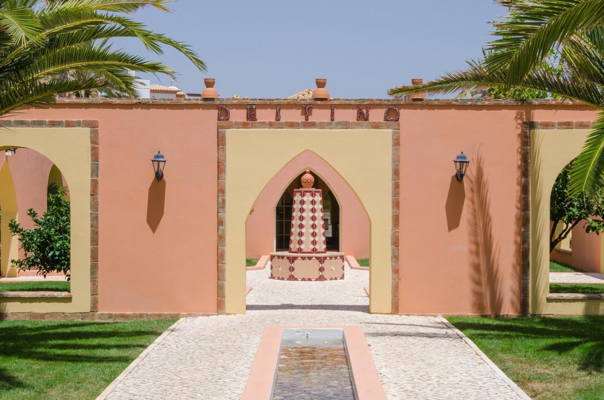 Resort Jardim Da Meia 4*