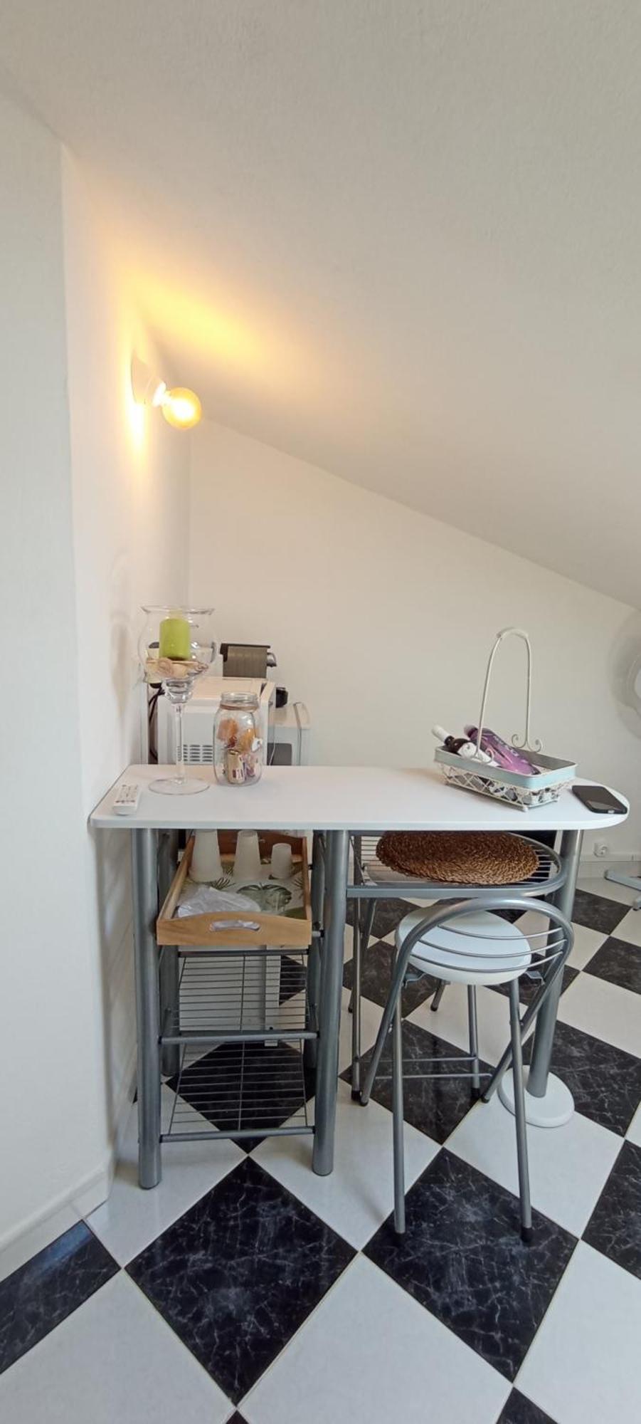 Homestay Zawaiaroom Lagos