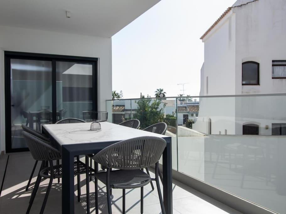 Panoramic E - Rooftop Pool & Sea View Apartment *
