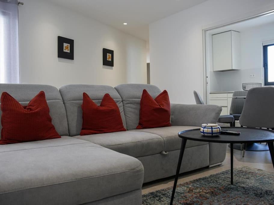 Panoramic E - Rooftop Pool & Sea View Apartment *