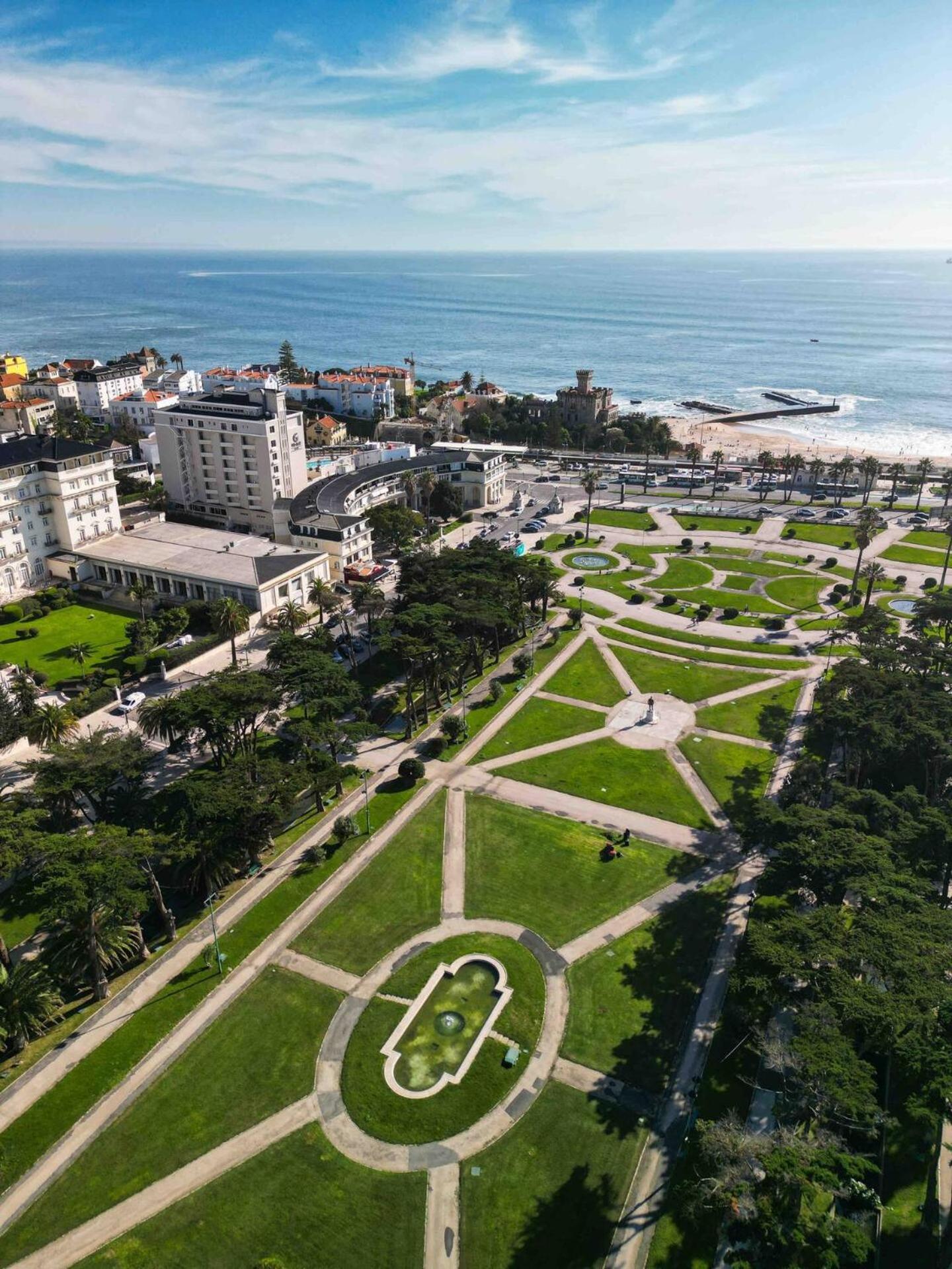 Sea View W Balcony 2 Mins Walk To & Casino *