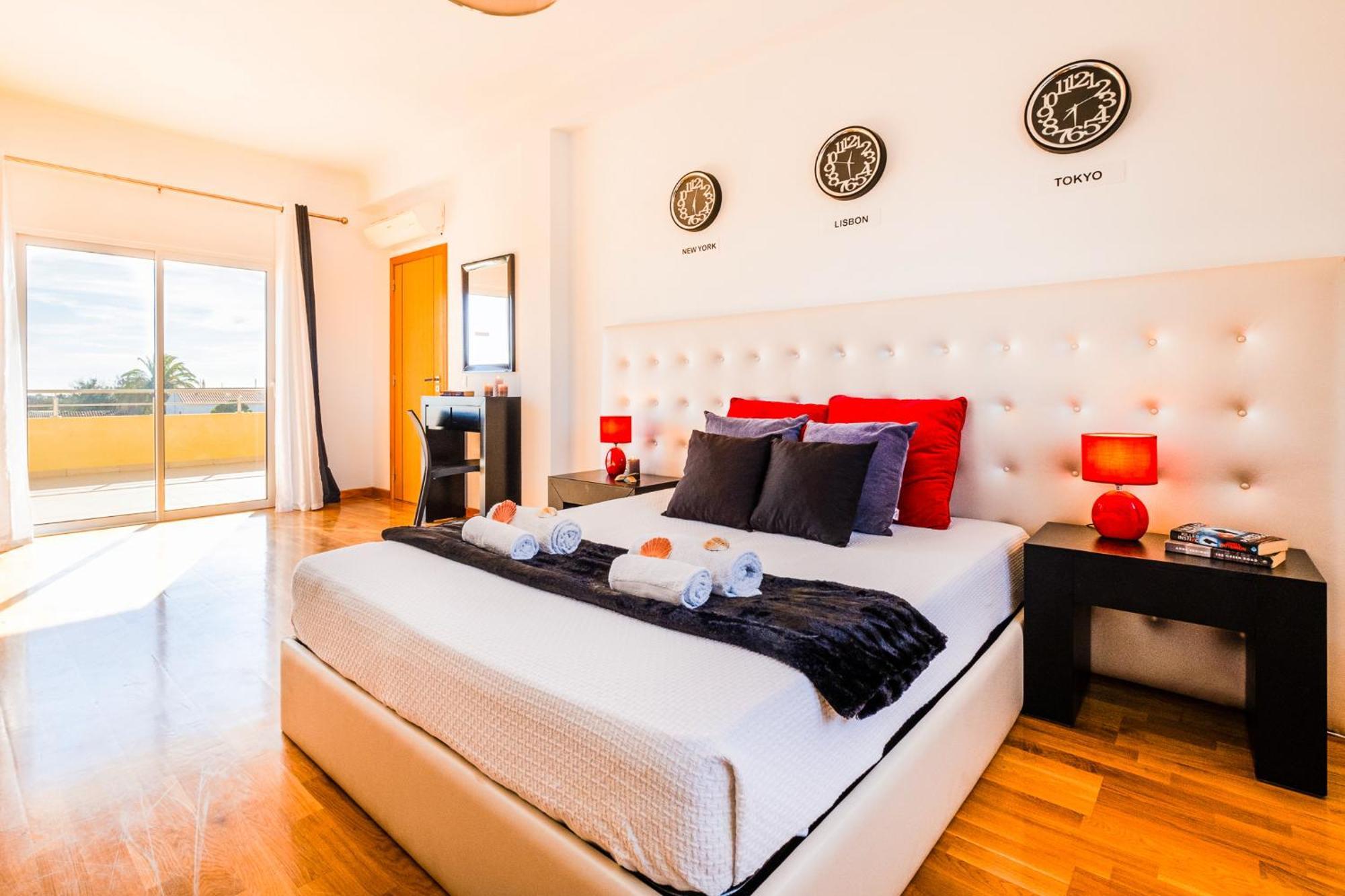 Villa Golden Bay By Algarve Vacation *