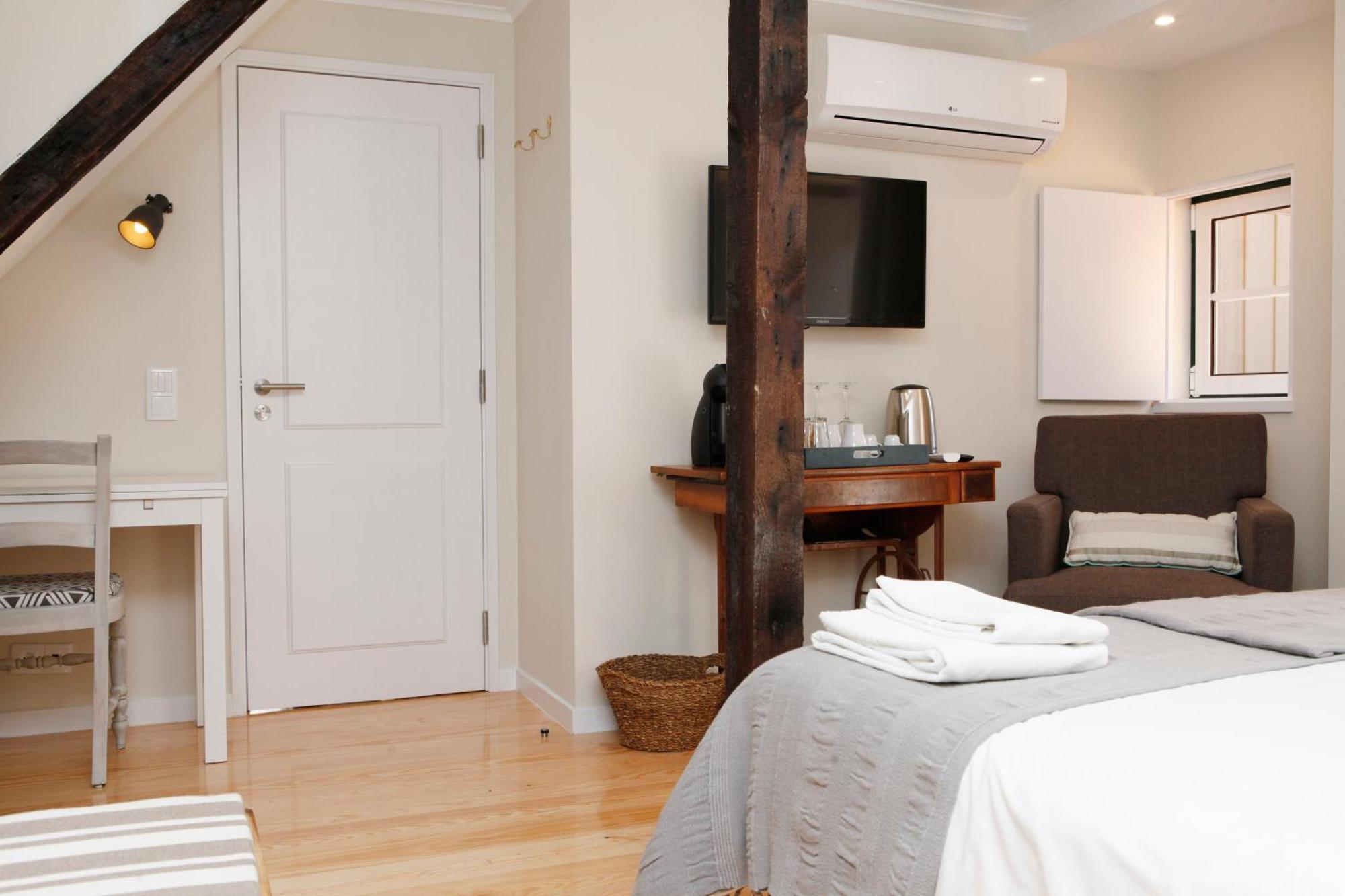 Flores Bed and breakfast 4*