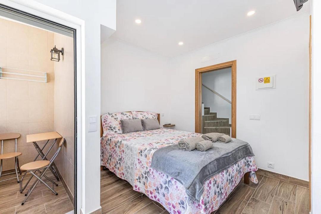 Casa Da Avo - Center - Private Bedrooms Guest house Lagos