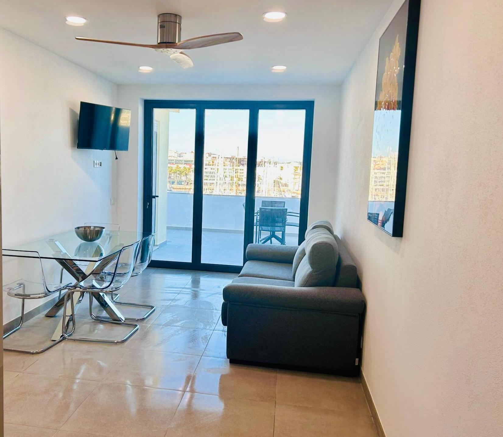 Spectacular Marina View On Promenade Apartment Lagos