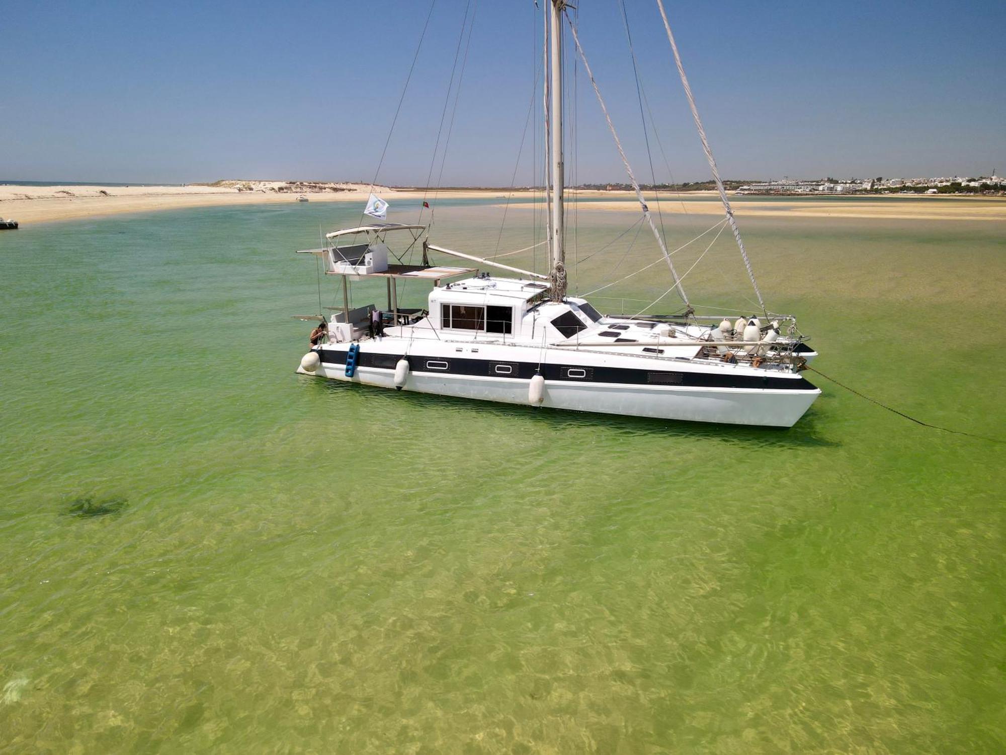 Barco Casa Fuzeta Botel Fuzeta