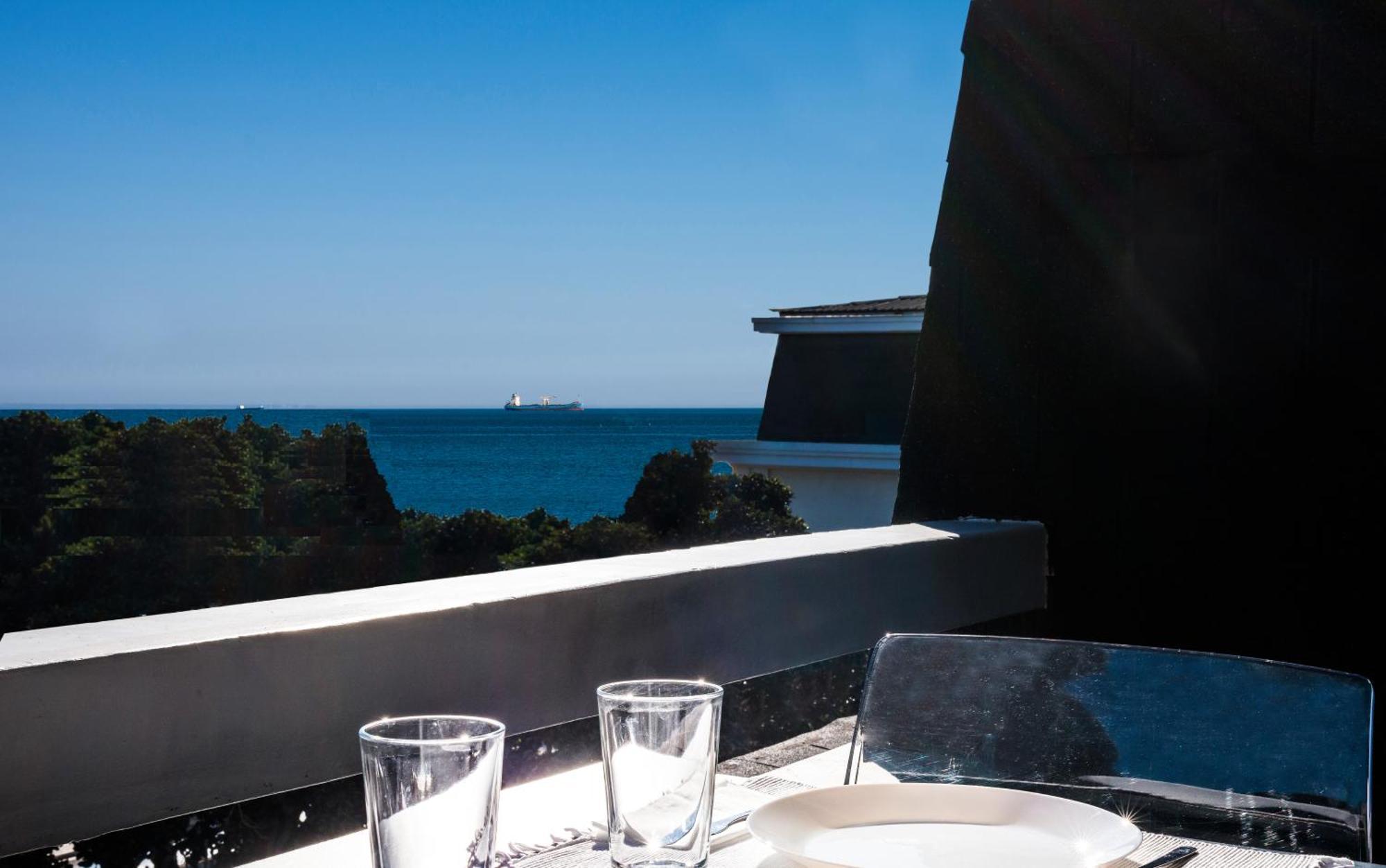 Apartamento Cascais-estoril Beachfront
