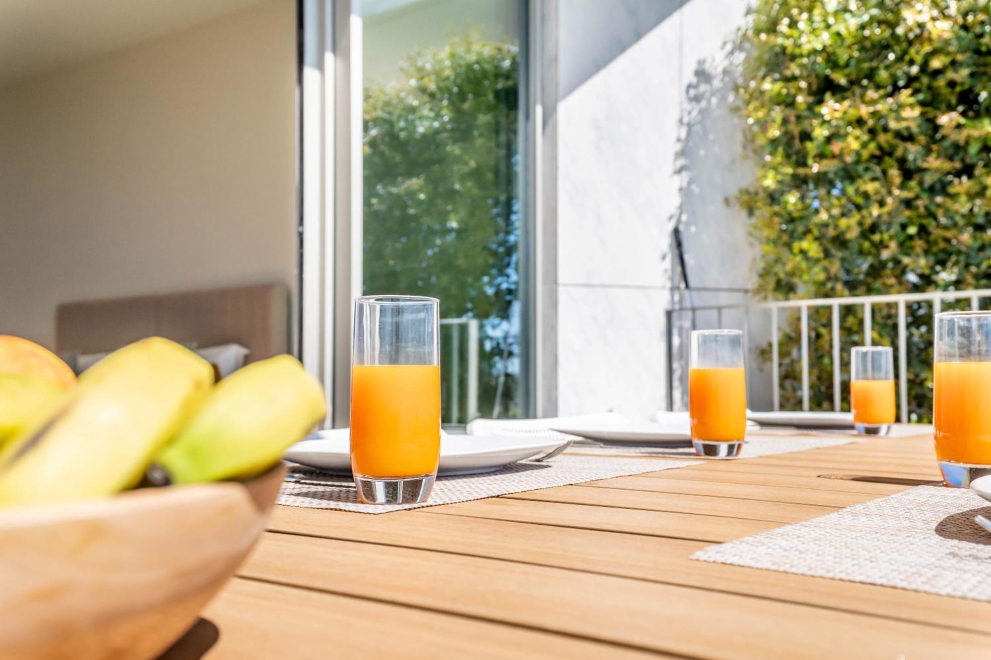 Beachfront Garden & - Indoor And Outdoor Pool Appartement *