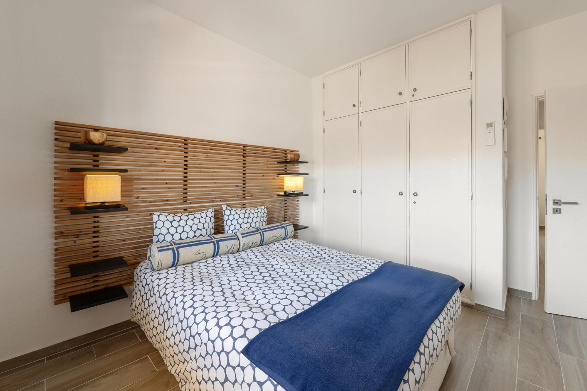 Superb Wow View - 200 Mts - Center 10 Min W. Apartment