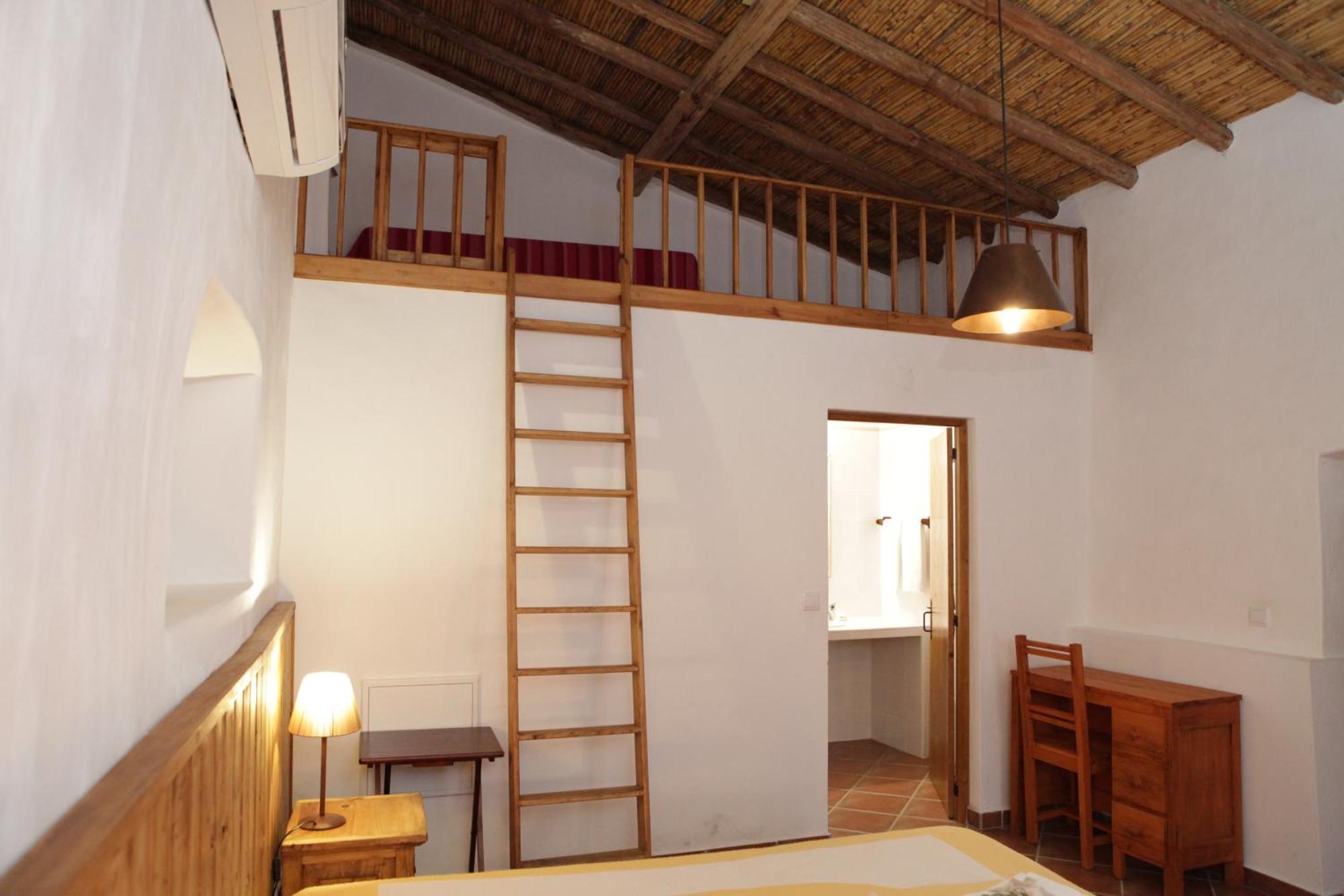 Casas Do Palheiro Velho Country house *