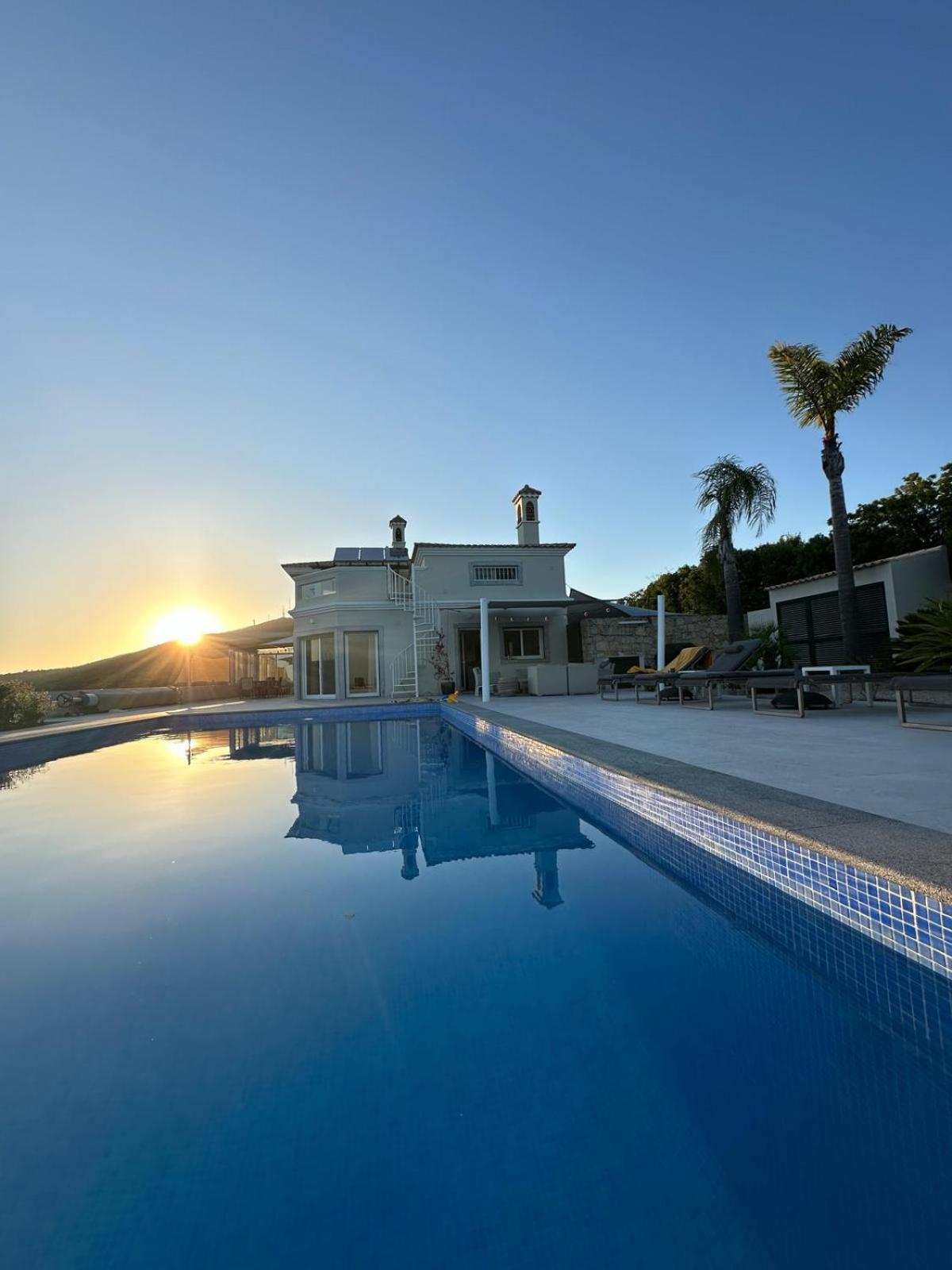 Casa Tin Tin Com Piscina *