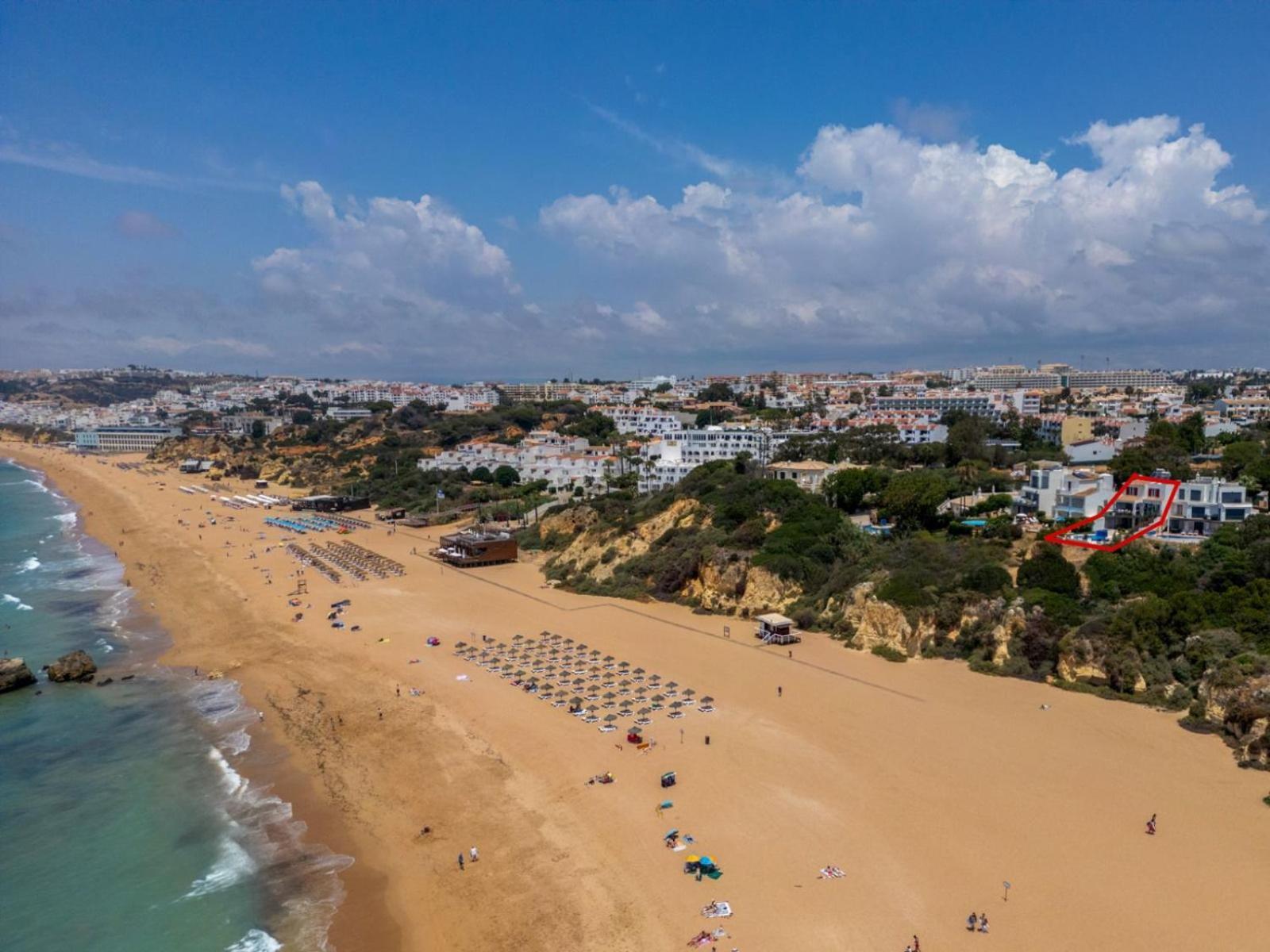 Villa Beachfront De La Private Pool&jacuzzi, Private Path Albufeira