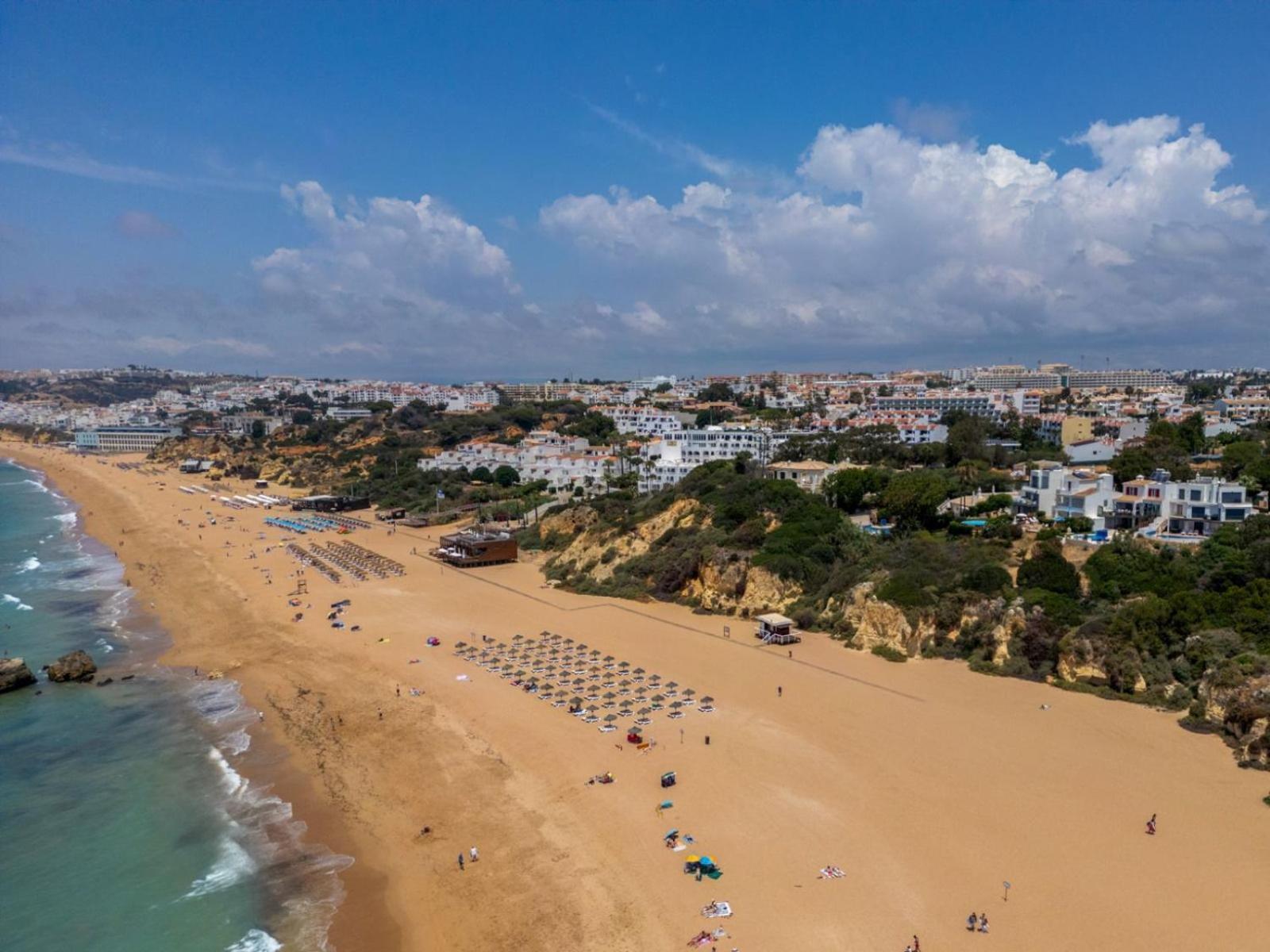 Beachfront De La Private Pool&jacuzzi, Private Path Albufeira