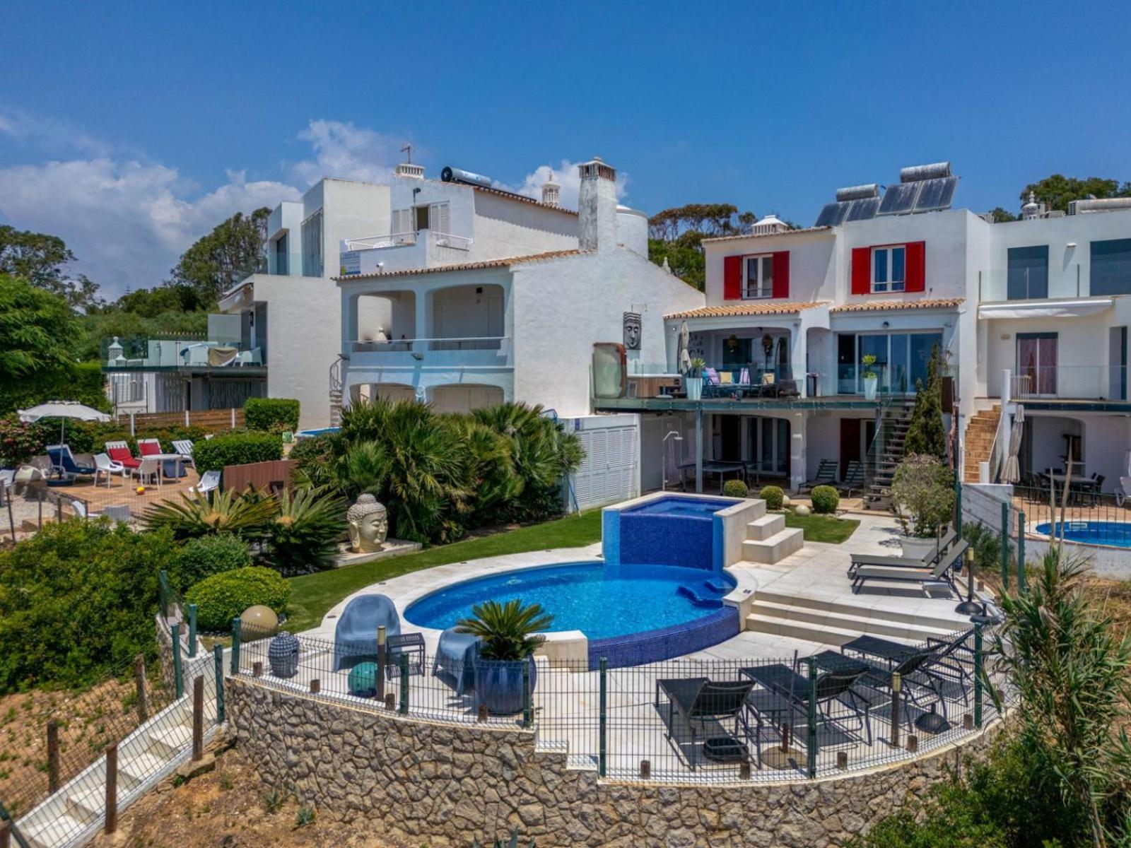 Beachfront De La Private Pool&jacuzzi, Private Path Villa *