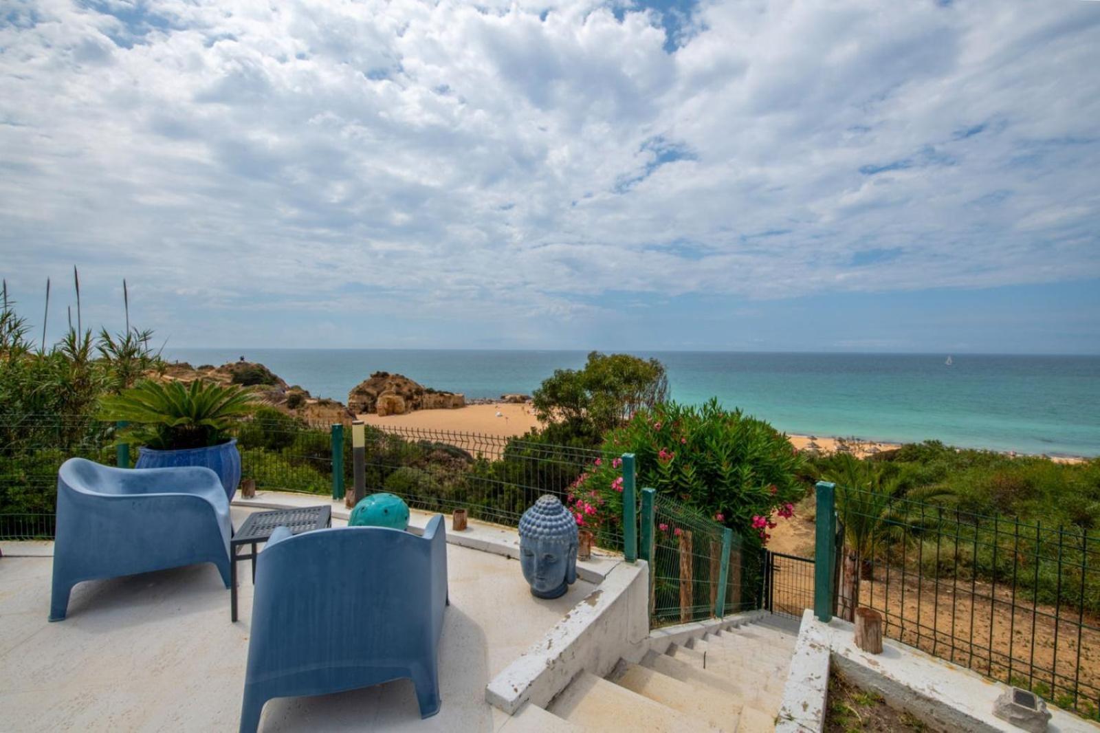 Beachfront De La Private Pool&jacuzzi, Private Path