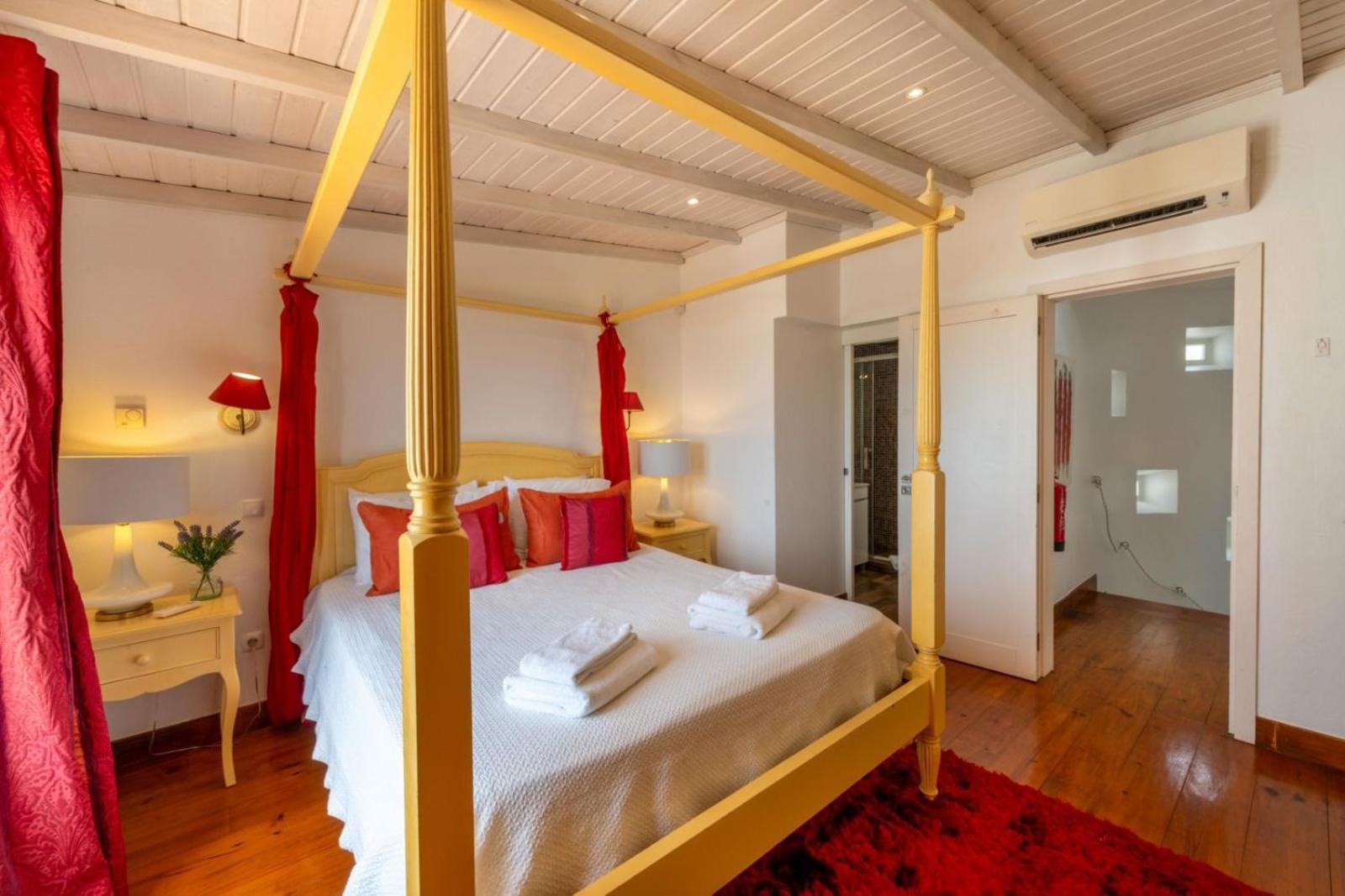 Villa Beachfront De La Private Pool&jacuzzi, Private Path