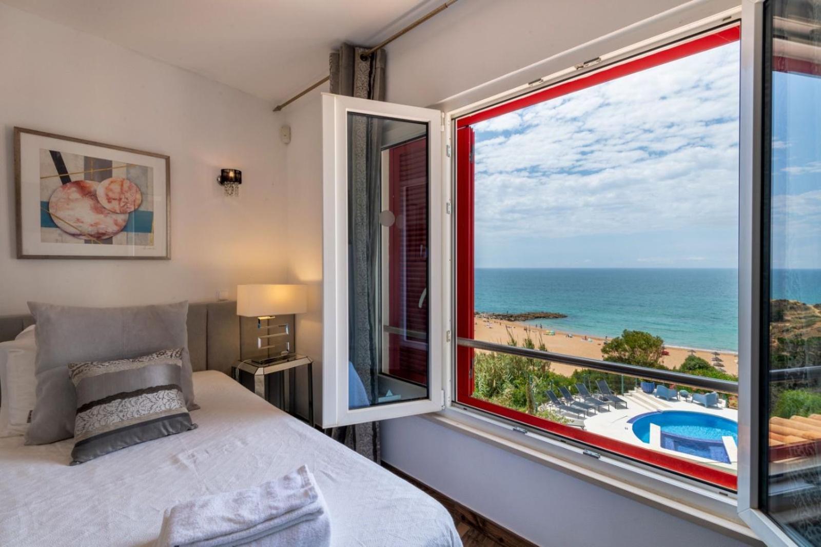 Beachfront De La Private Pool&jacuzzi, Private Path *