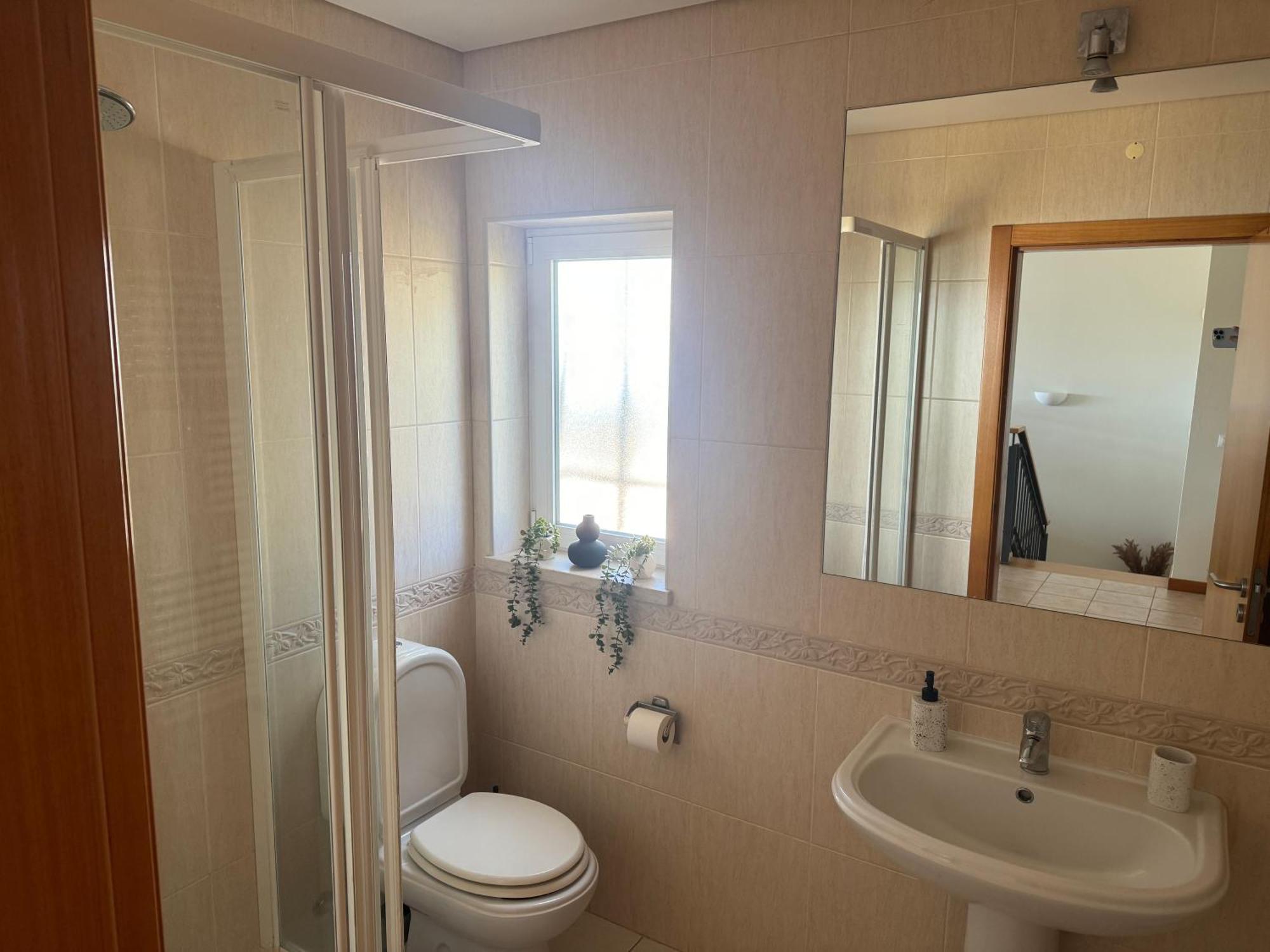 Villa Lovely 3 Bedroom With Pool In Great Location *