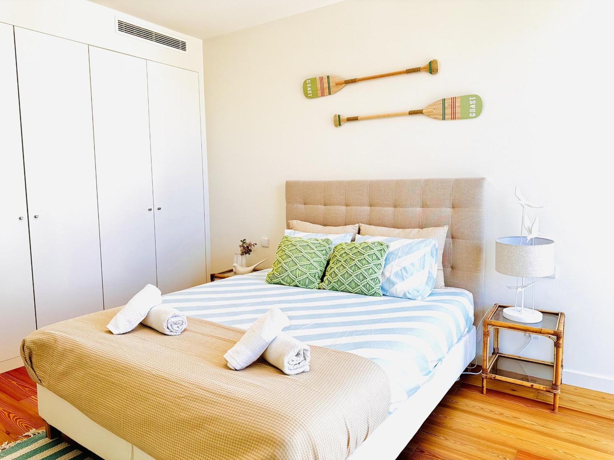 Bayline Luxury And Pool Apartment