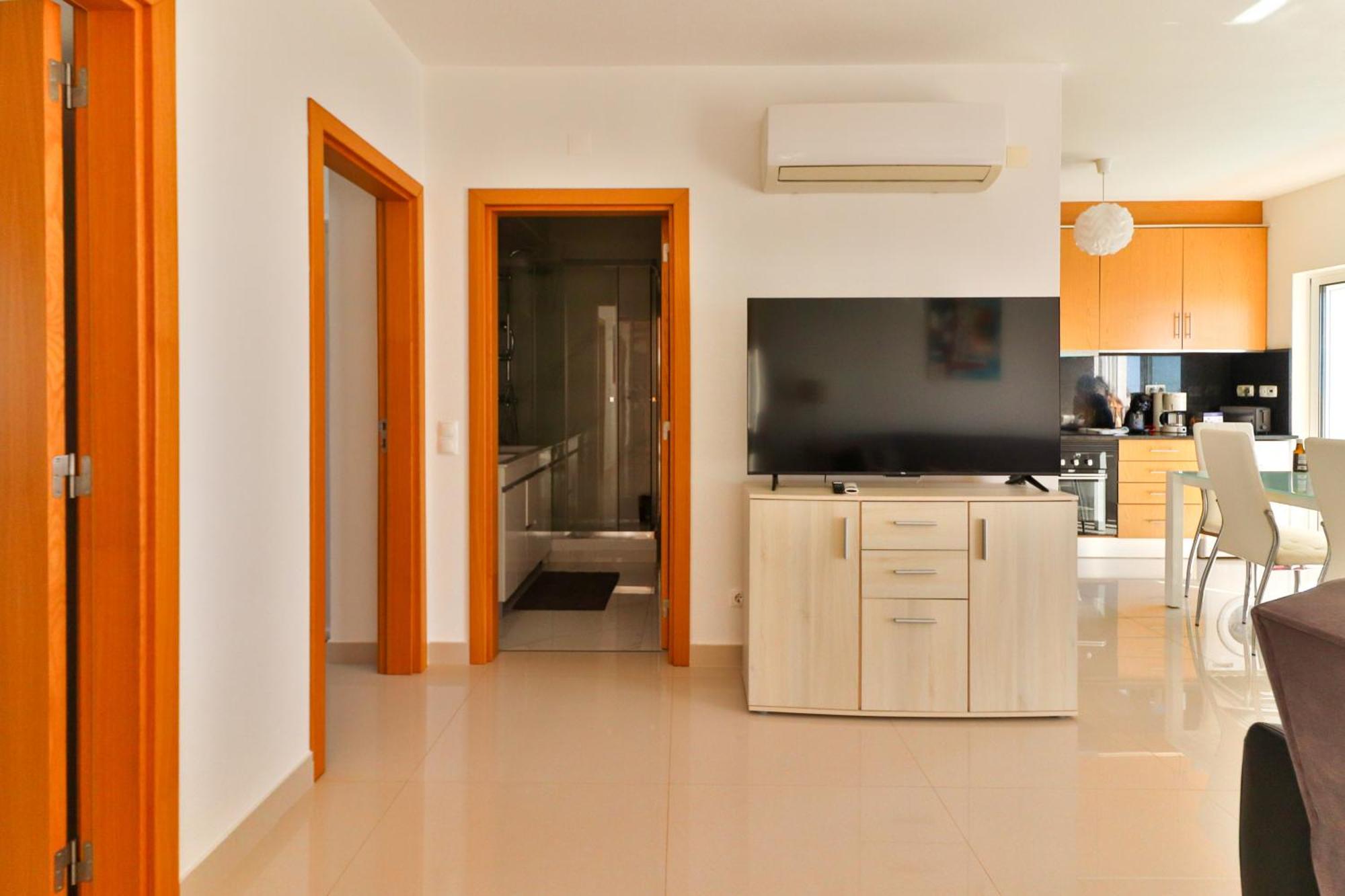 102 T Guest house *