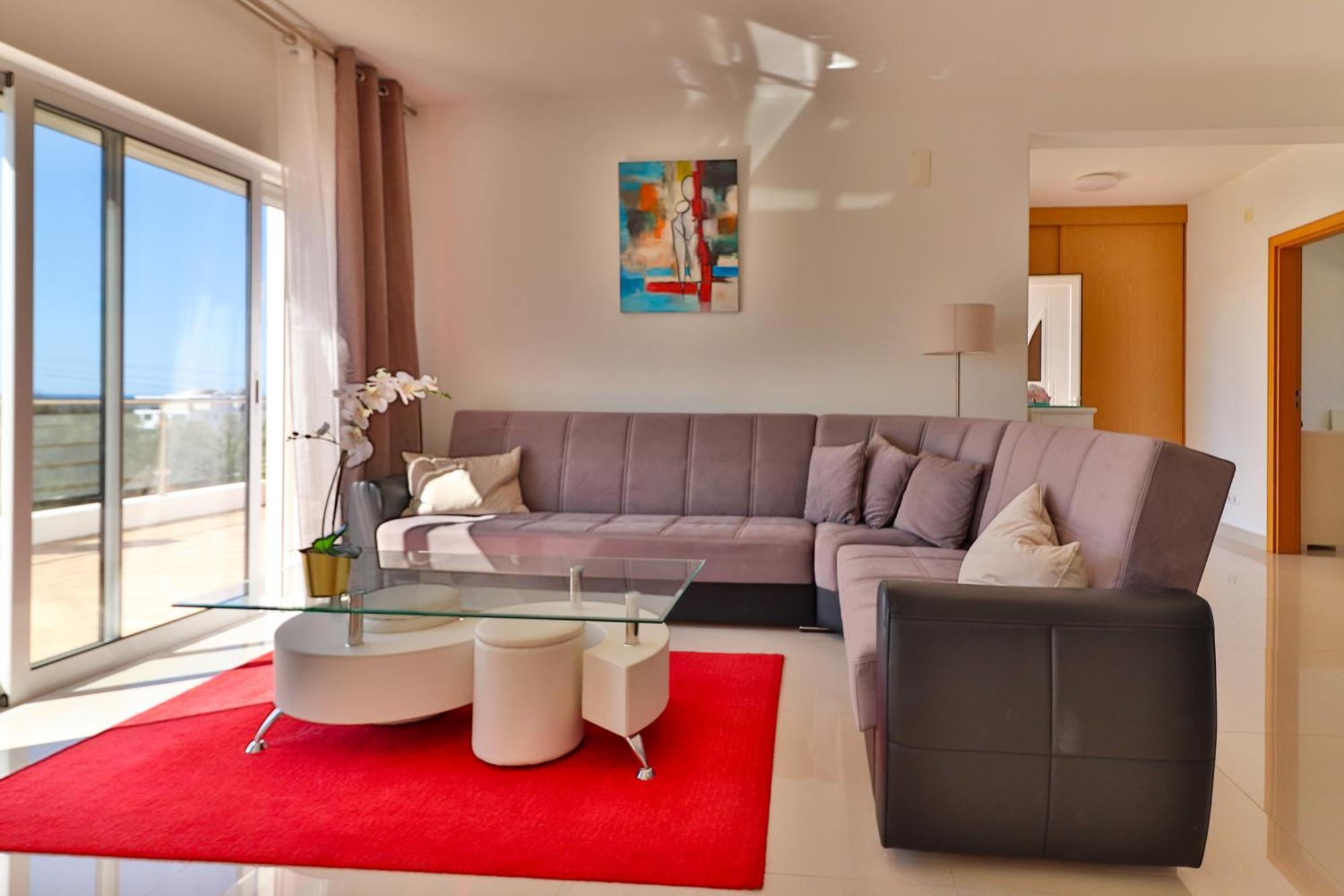 102 T Guest house *