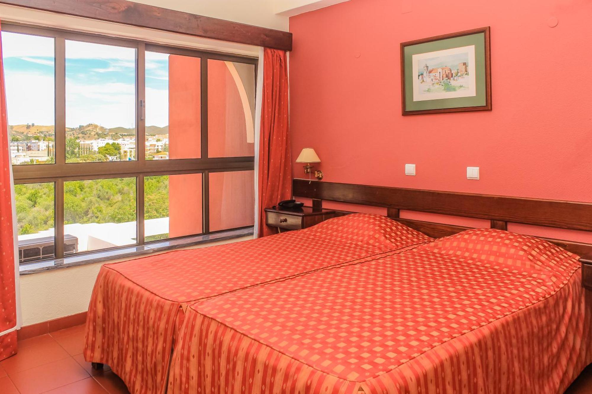 Hotel Colina Dos Mouros 3*