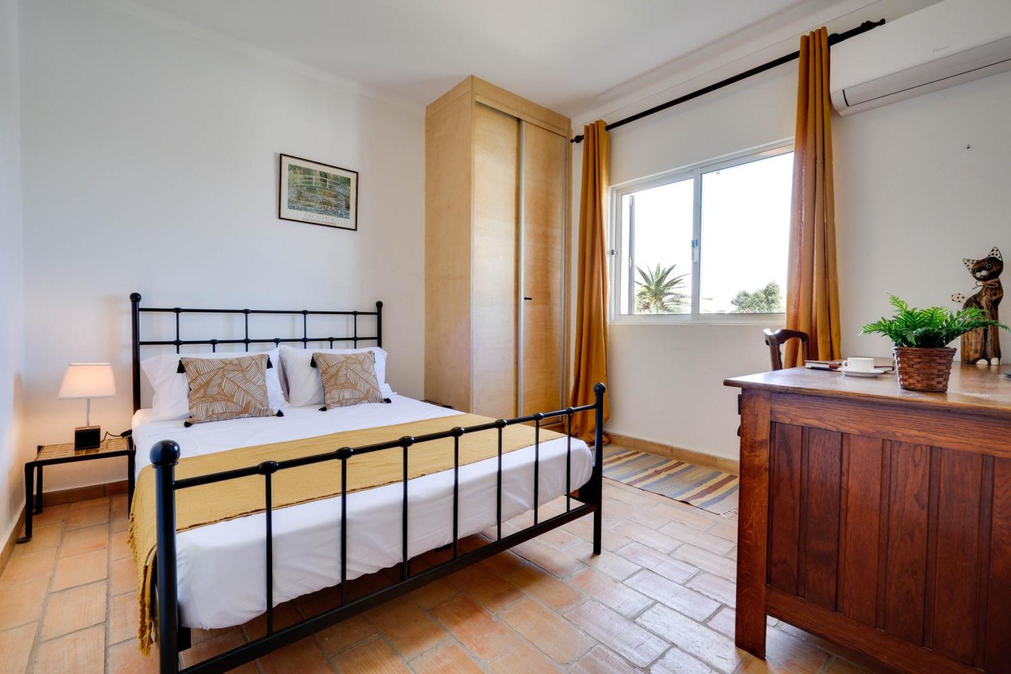 Private House, Amazing Sea View, Swimming Pool Moncarapacho