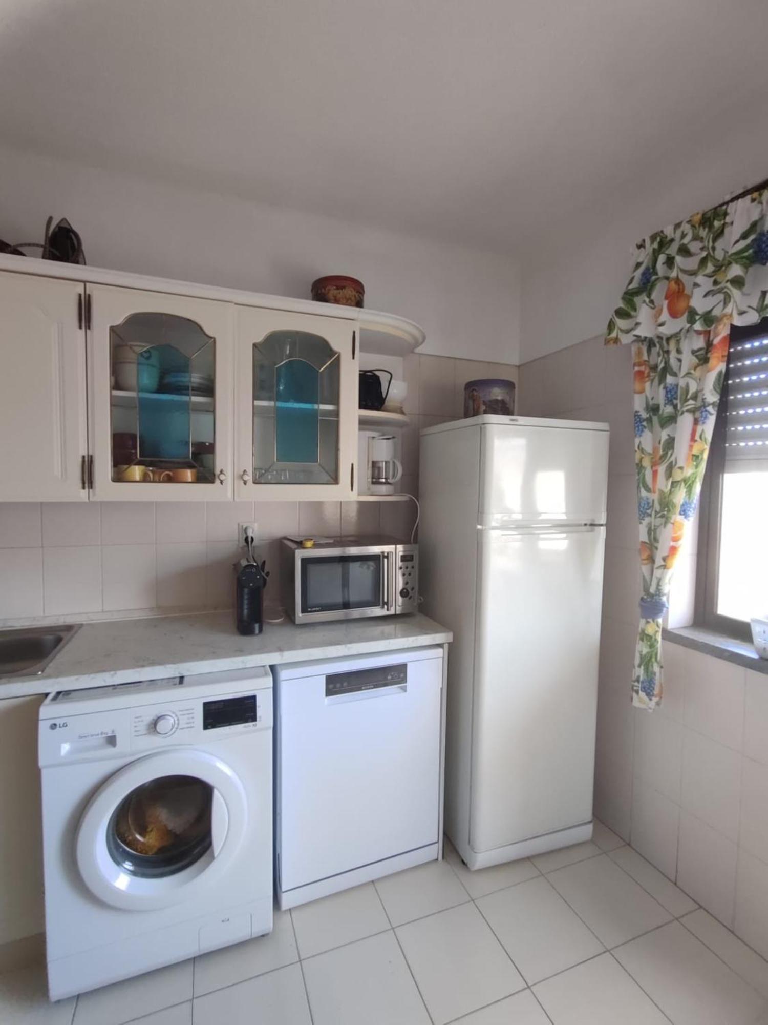 3 Bedrooms Balcony Flat *