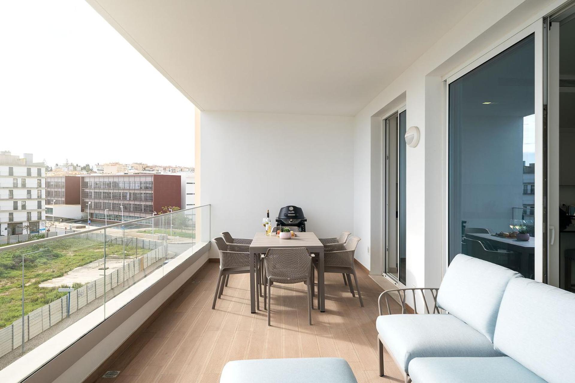 Marina View 3 With Pool By Homing Apartment