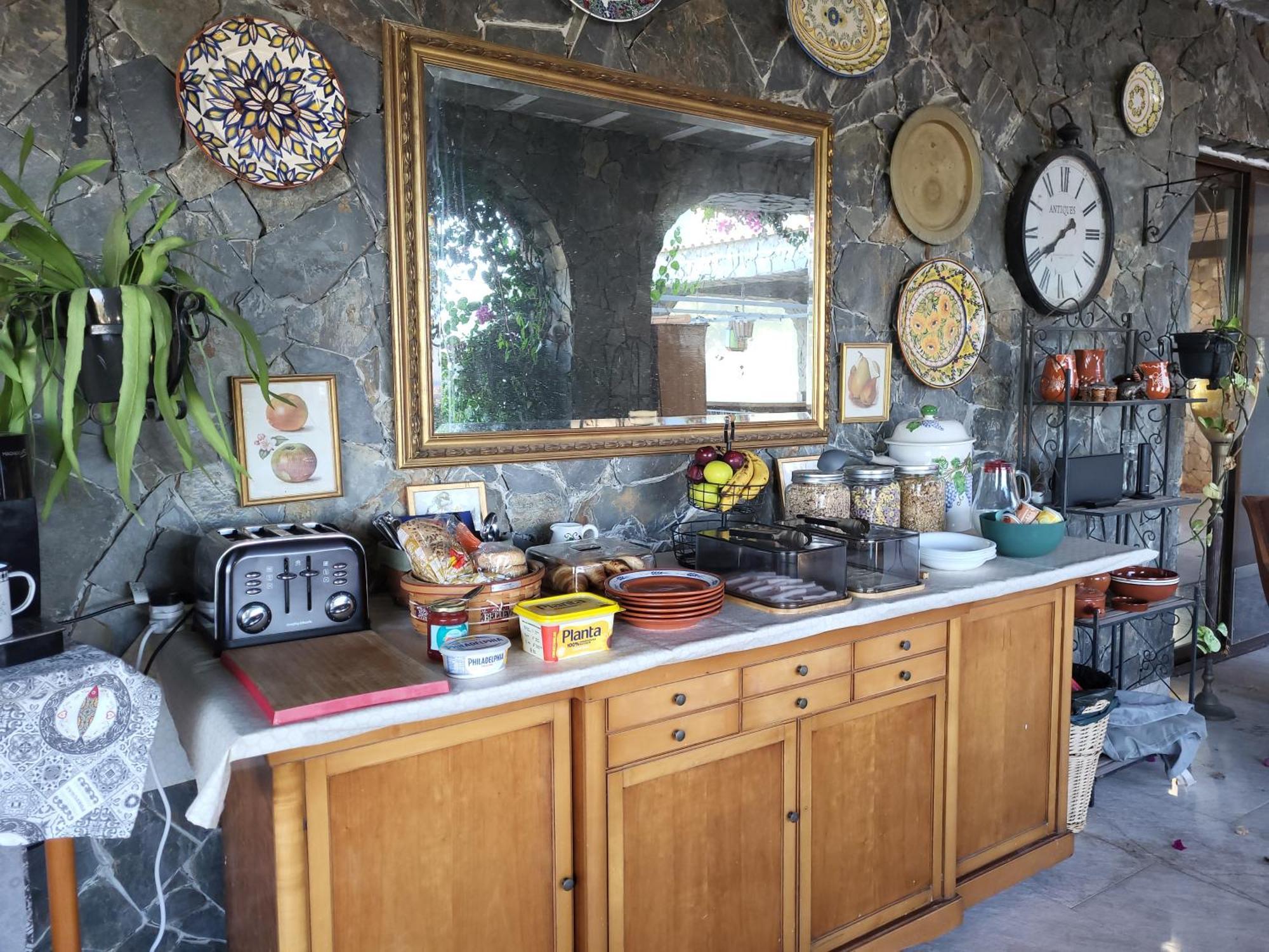 Vista Magica Bed & Breakfast *
