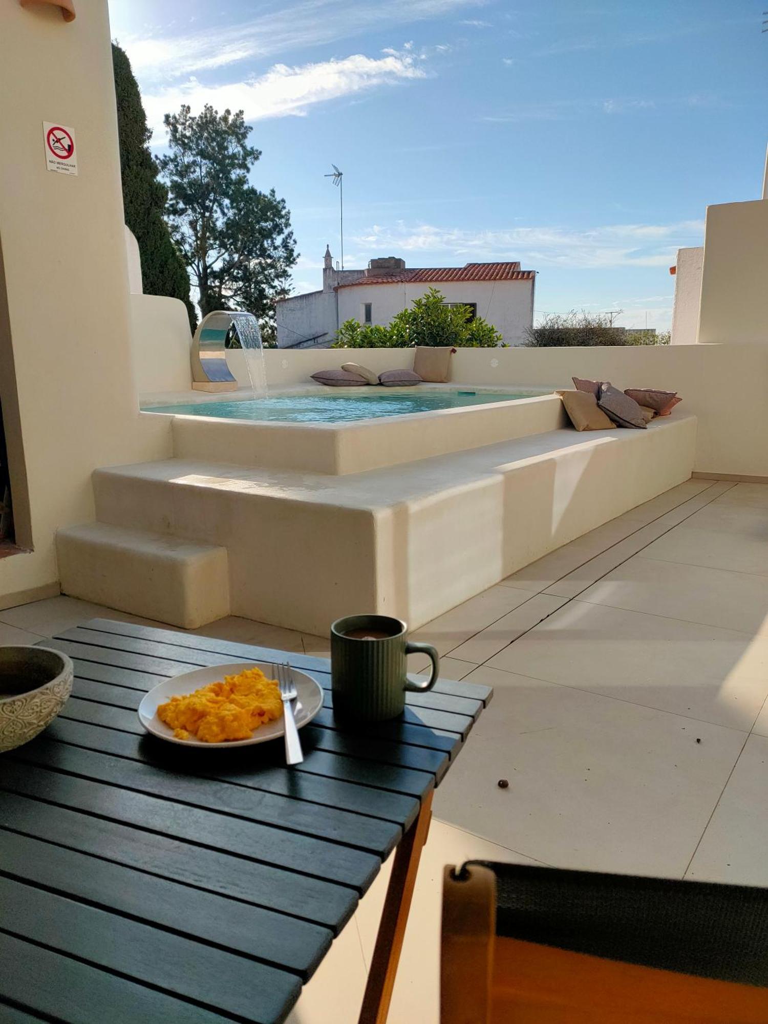 Esperanca Villa *