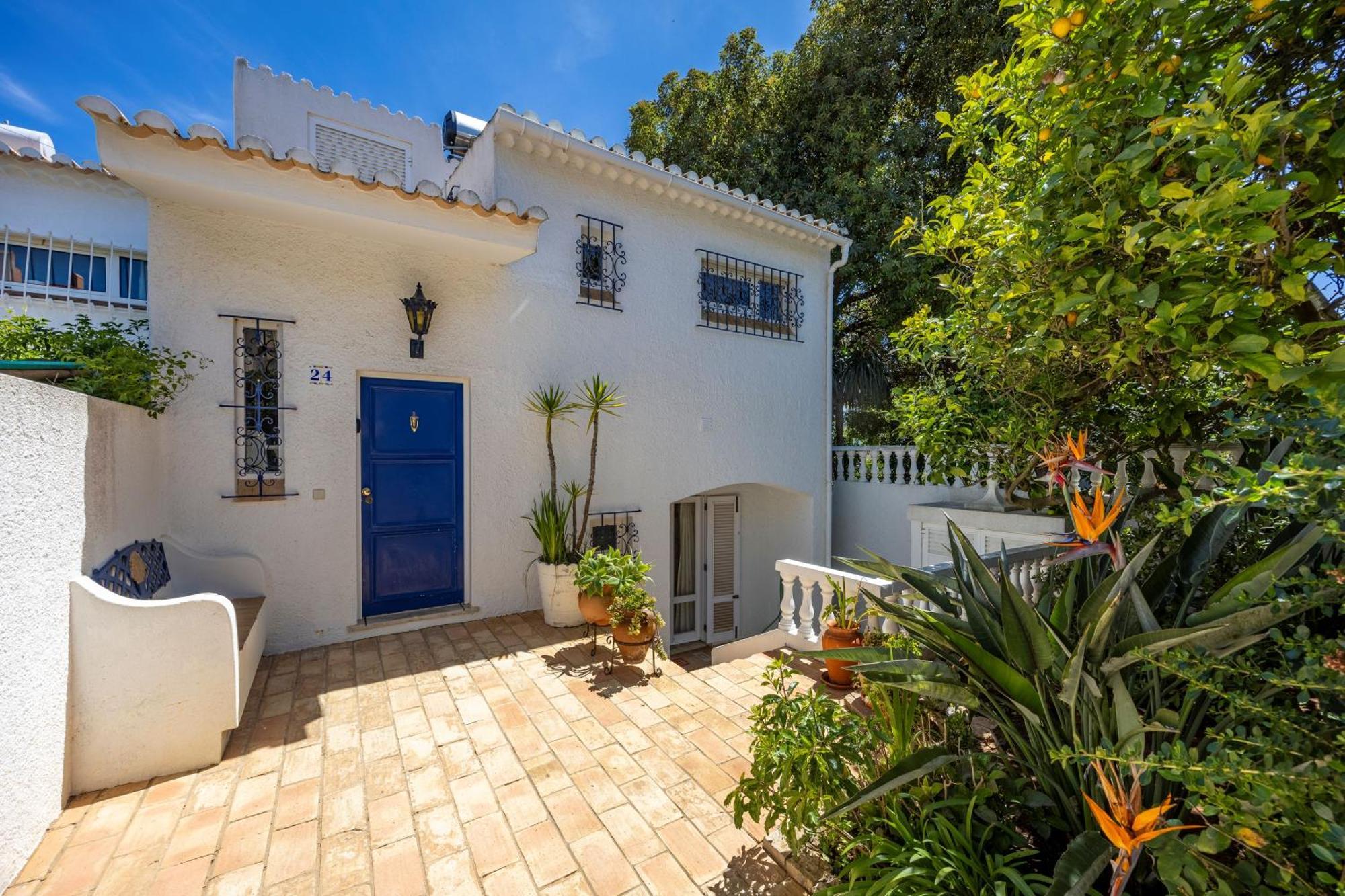 Holiday home Coolhouses Algarve Luz,3 Bed Townhouse, Lovely Sea View, Walking Distance To Beach, Casa 24 Lbc *