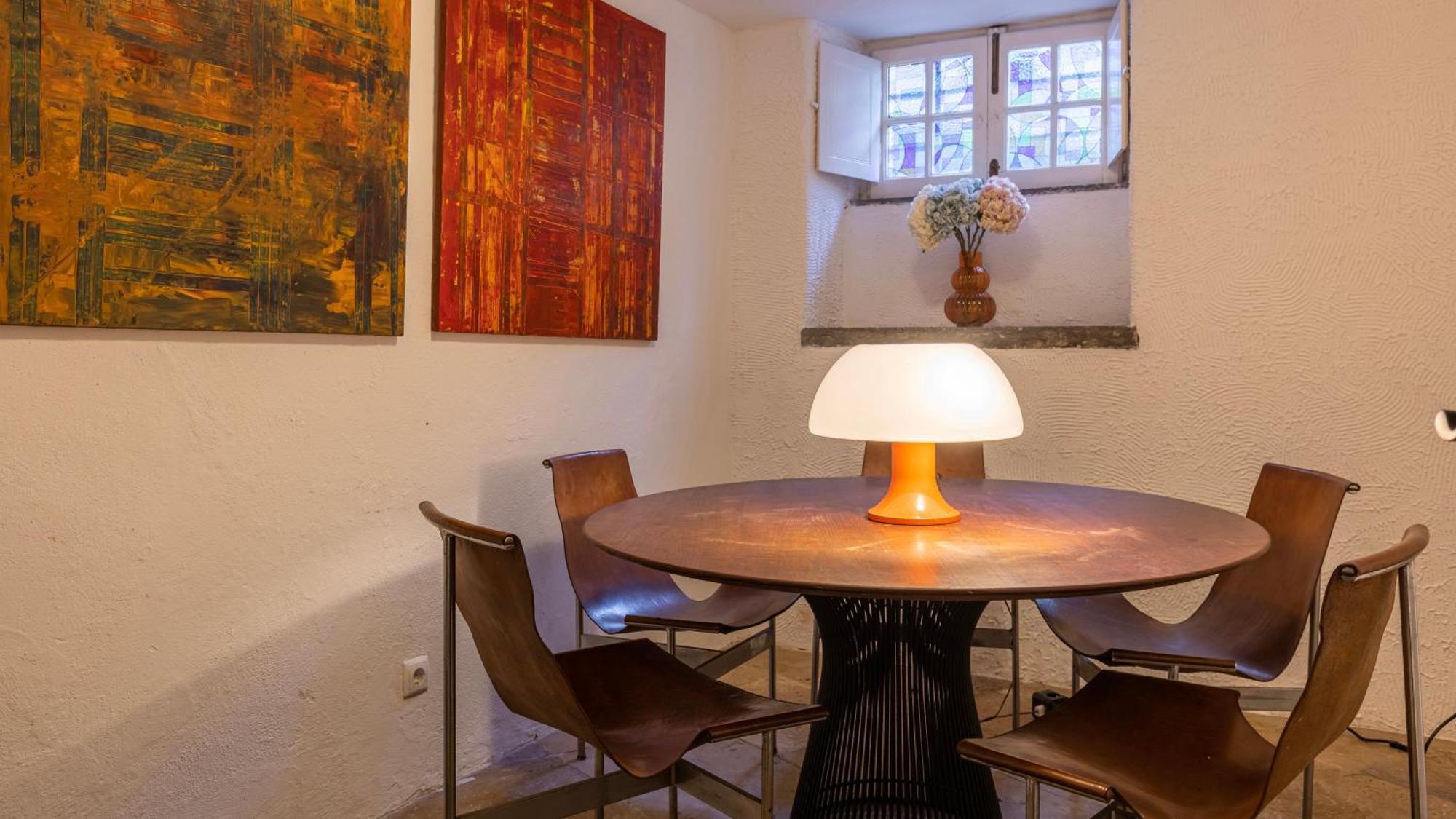 Giant Smart Room, Hot Tub, Ps5, In Historical Center Inside 17th Century Palace - Wow Bed & Breakfast *