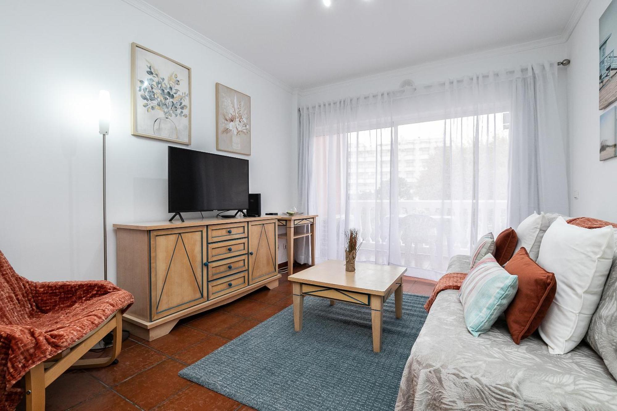 Parque Dos Reis Apartment