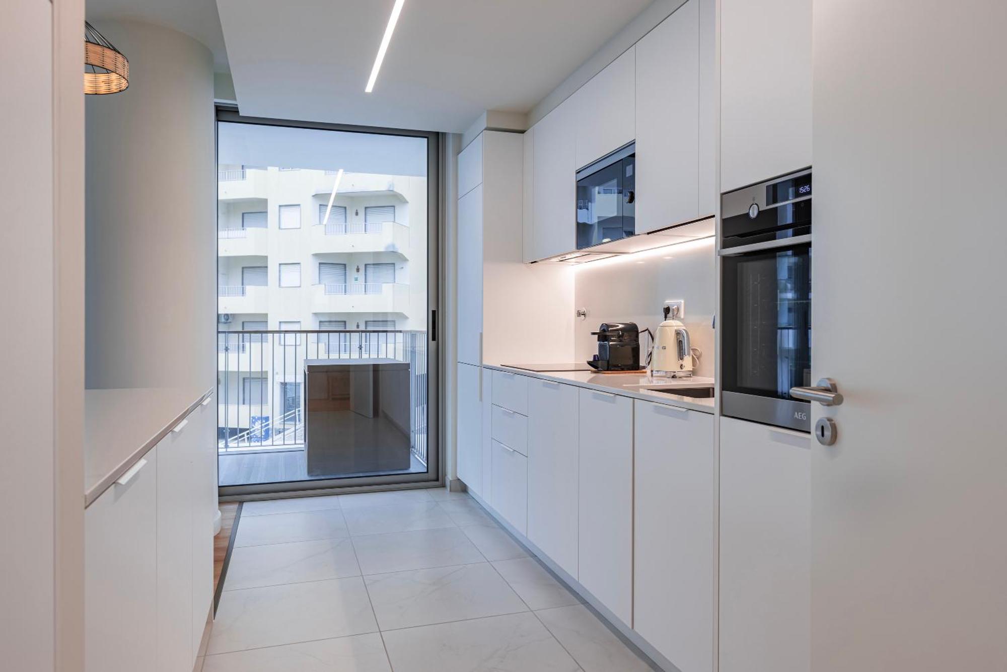 Bayline - Beachfront Pool And Sargo By Bedzy *