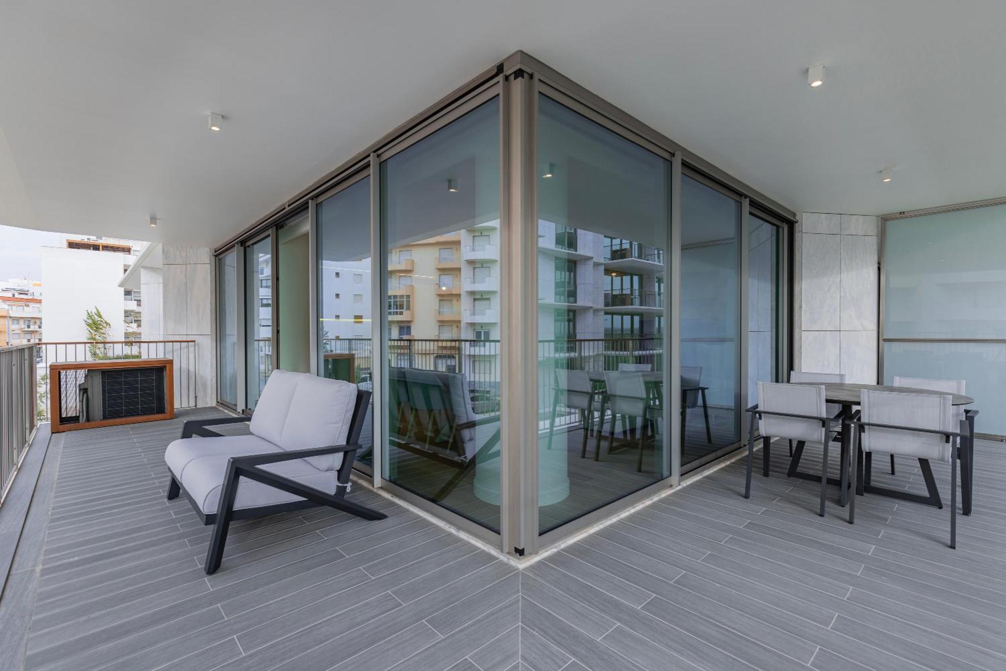 Bayline - Beachfront Pool And Sargo By Bedzy