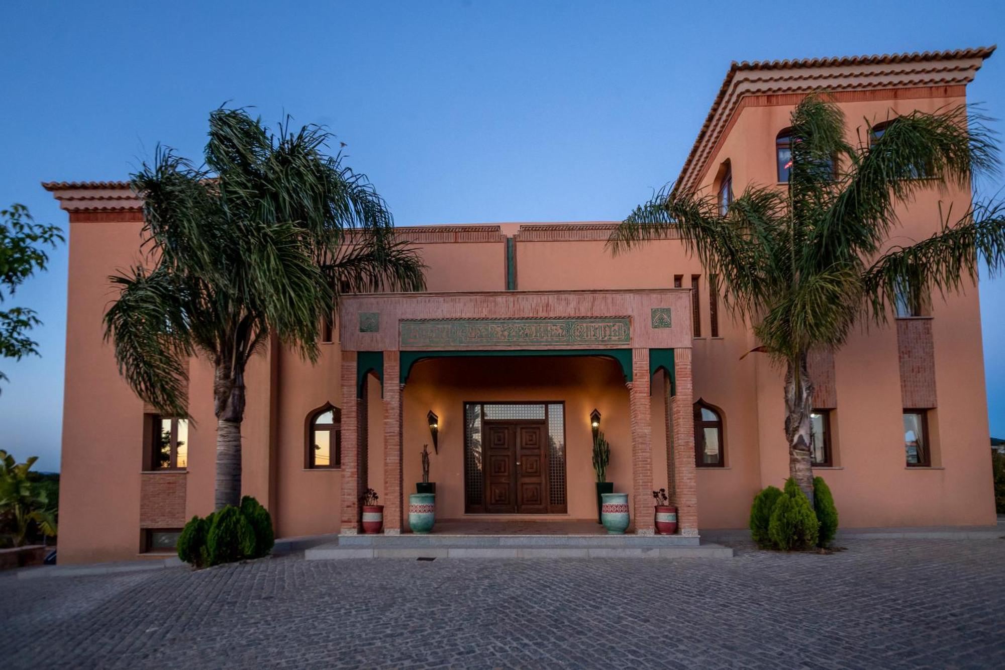 Al Karob Yoga Boutique Bed & Breakfast *