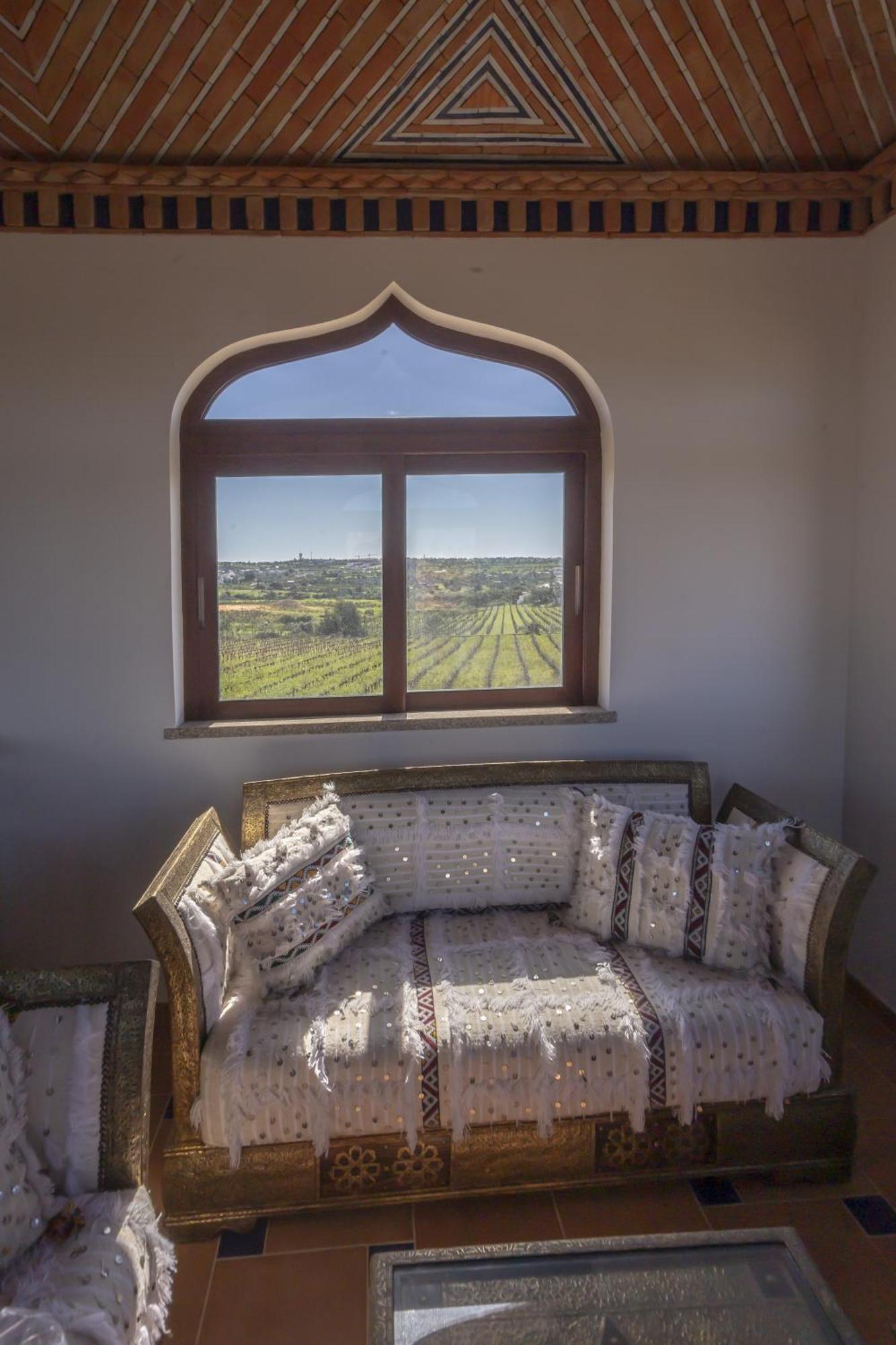 Al Karob Yoga Boutique Bed & Breakfast *