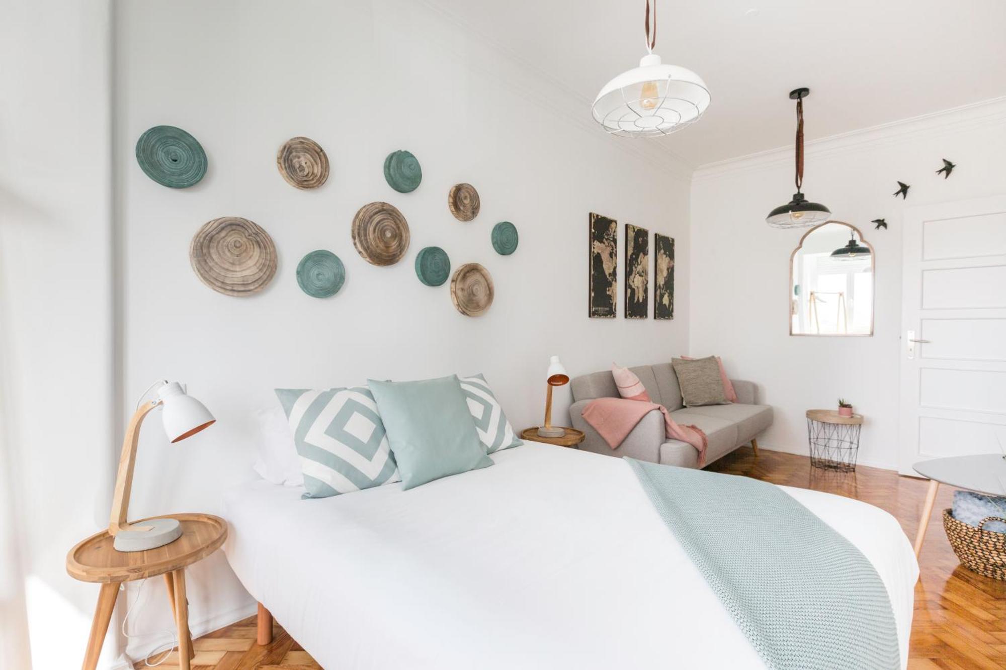 Apartamento Stroll To Coffee Shops Near A Renovated Hillside In Graca Lisboa