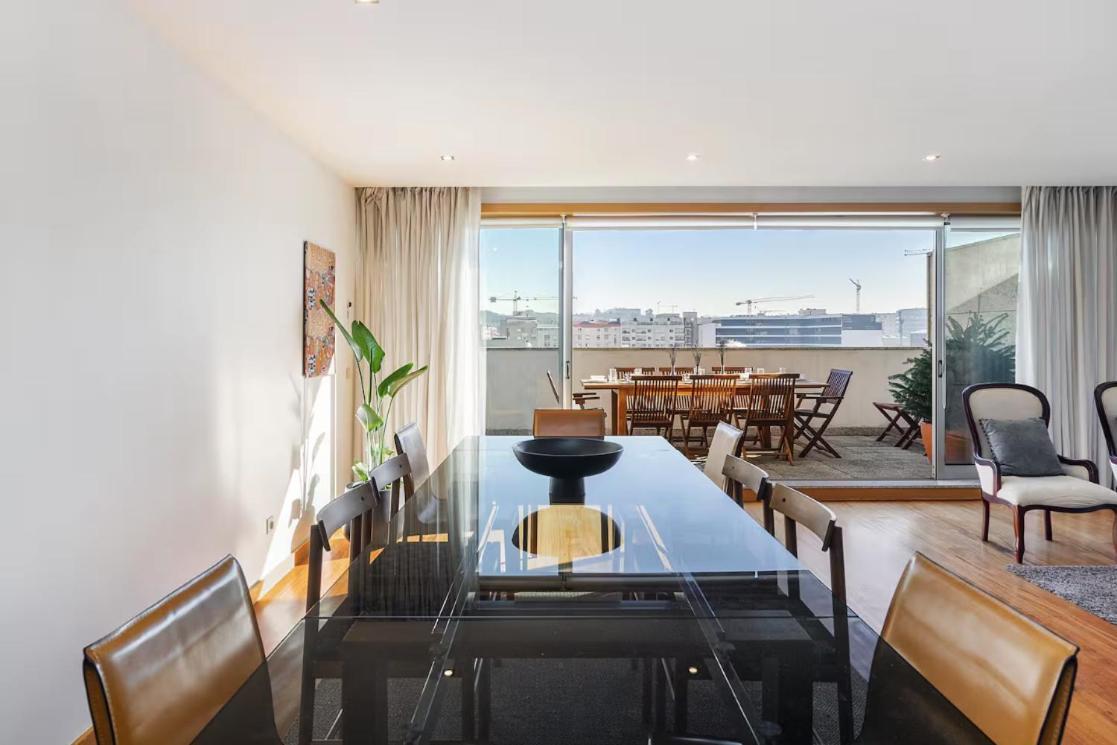 Whome Penthouse Luxe - Views, Terrace & Parking Apartment