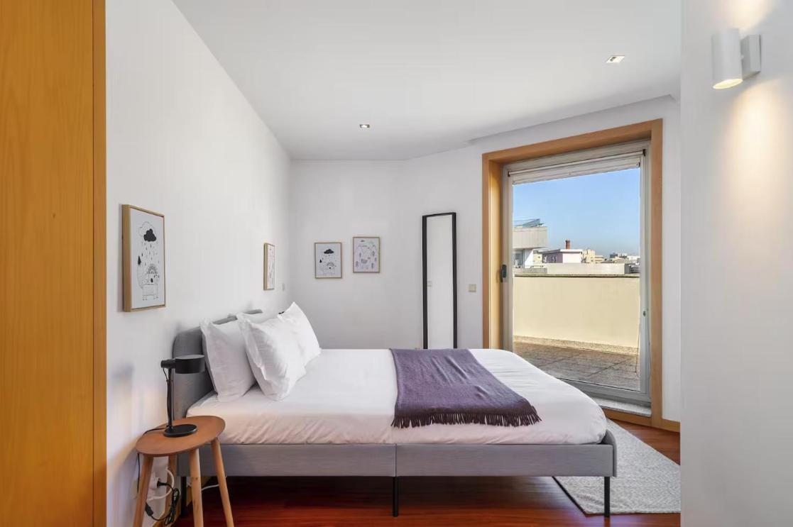 Whome Penthouse Luxe - Views, Terrace & Parking Apartment *