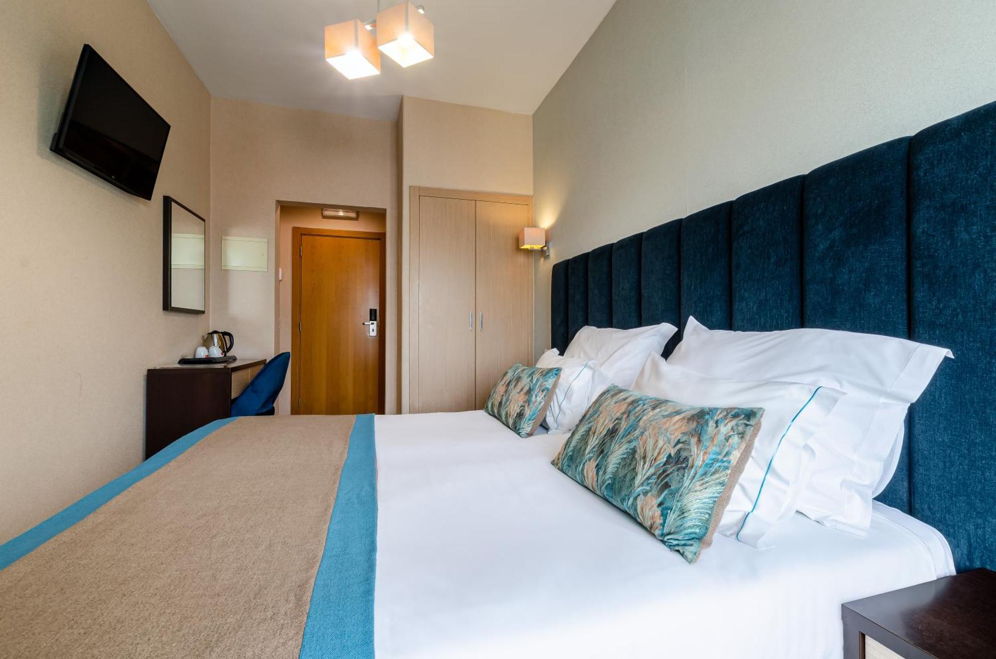 Dah - Dom Afonso Henriques (adults Only) 2*