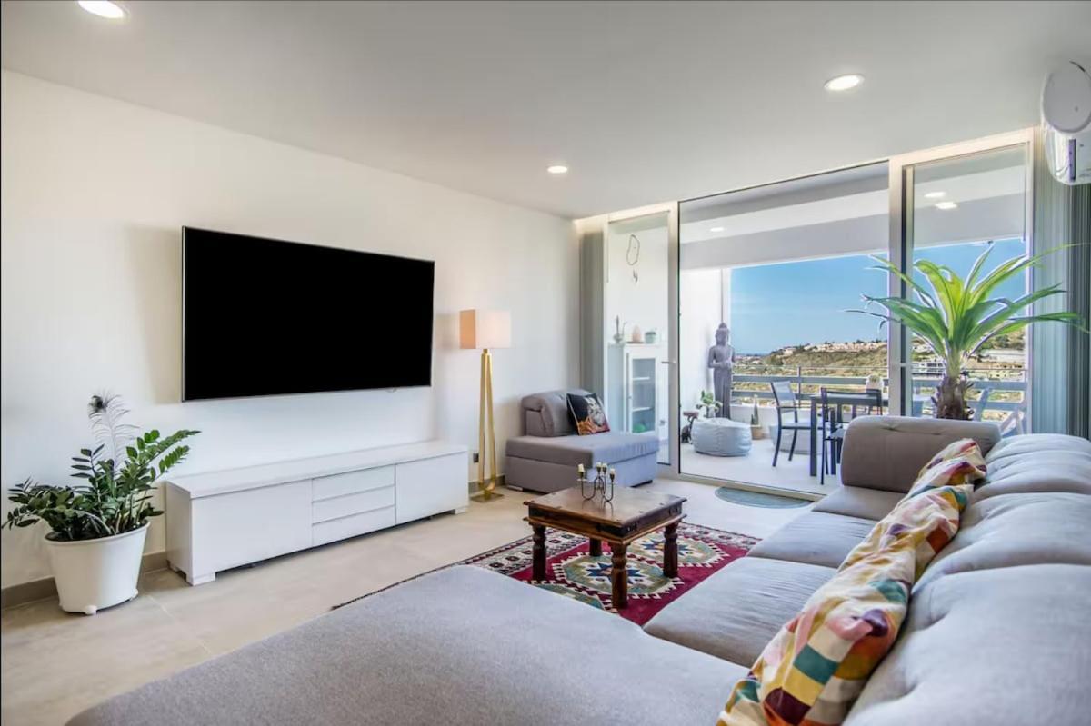 Sunny 3-bedroom