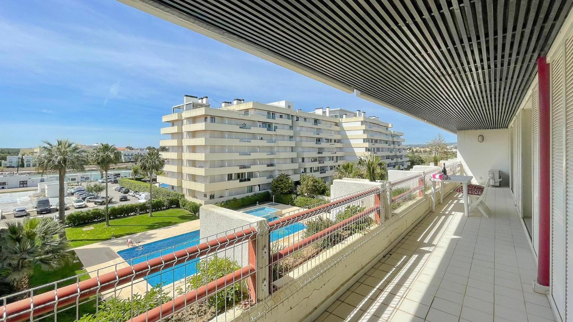 Poolside Bliss T1 Hsr Vilamarina * Quarteira