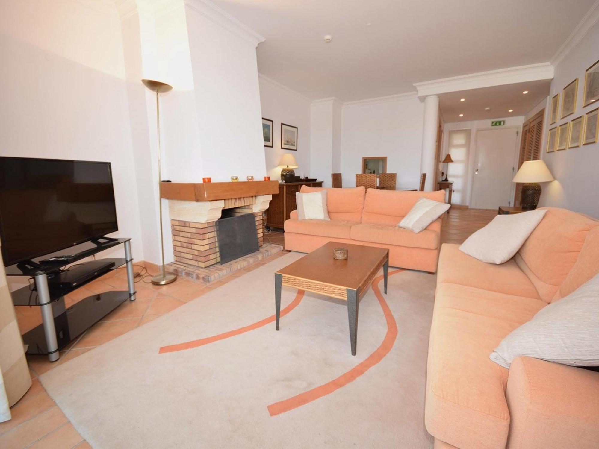 Apartamento Spacious Apartment In Quarteira With Swimming Pool *