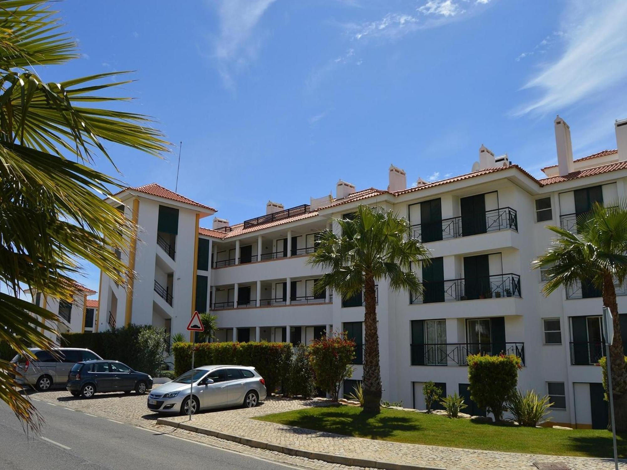 Spacious Apartment In Quarteira With Swimming Pool * Vilamoura