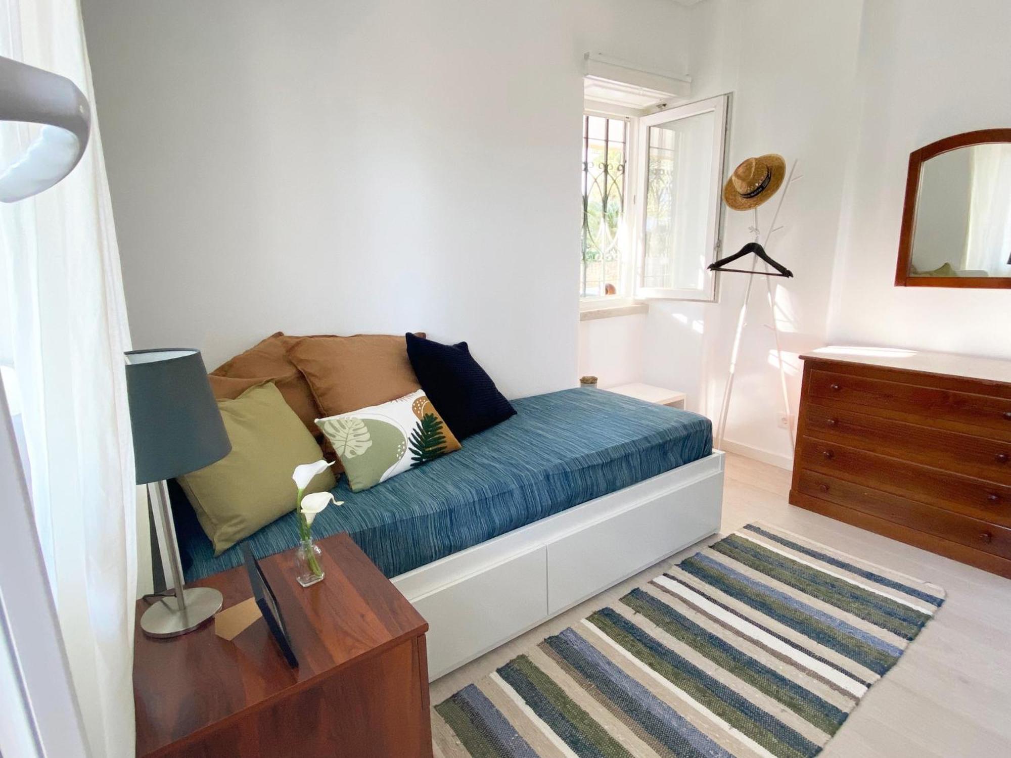Apartment View & Location - 4 People *
