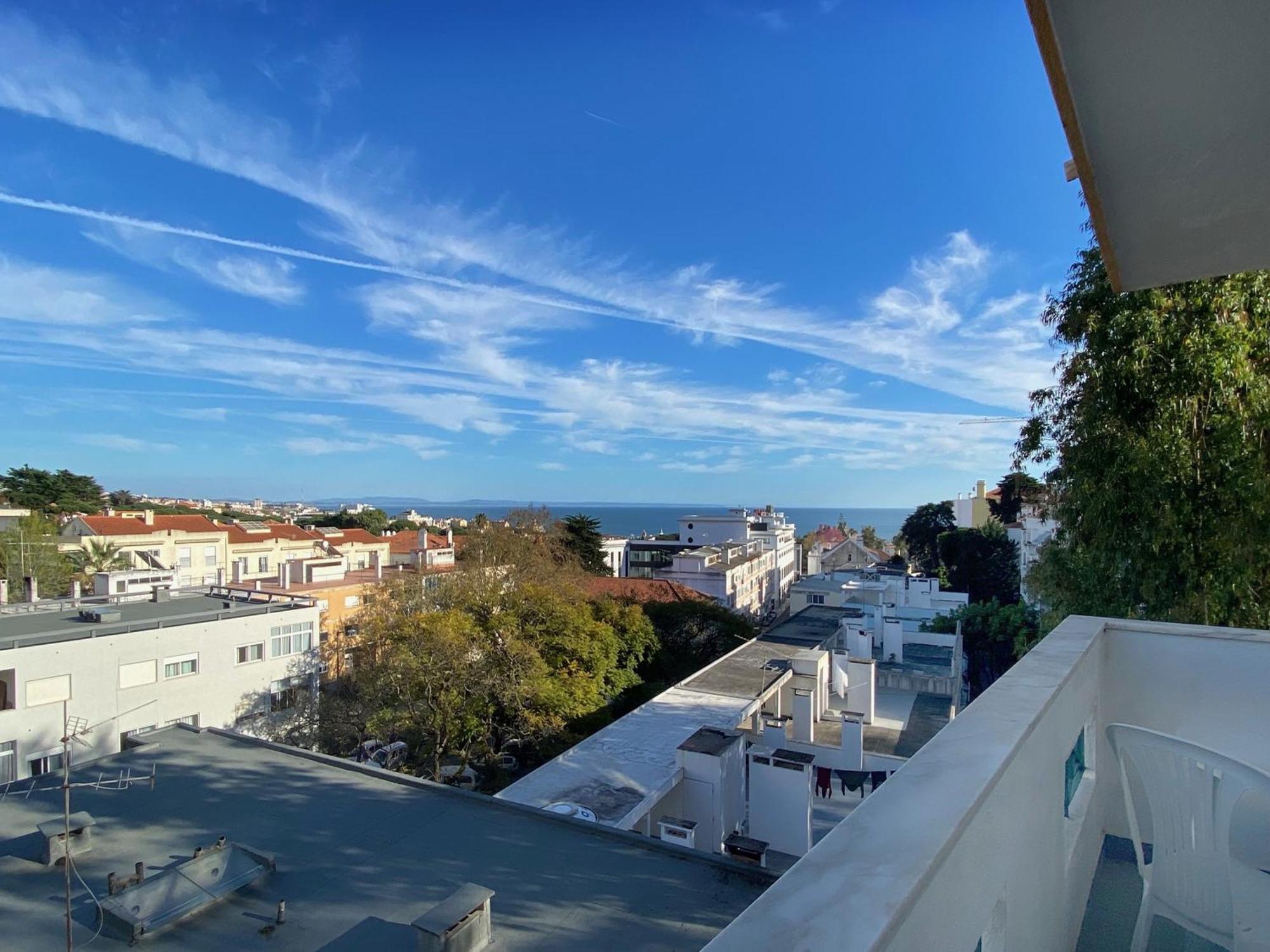 View & Location - 4 People Apartment Estoril
