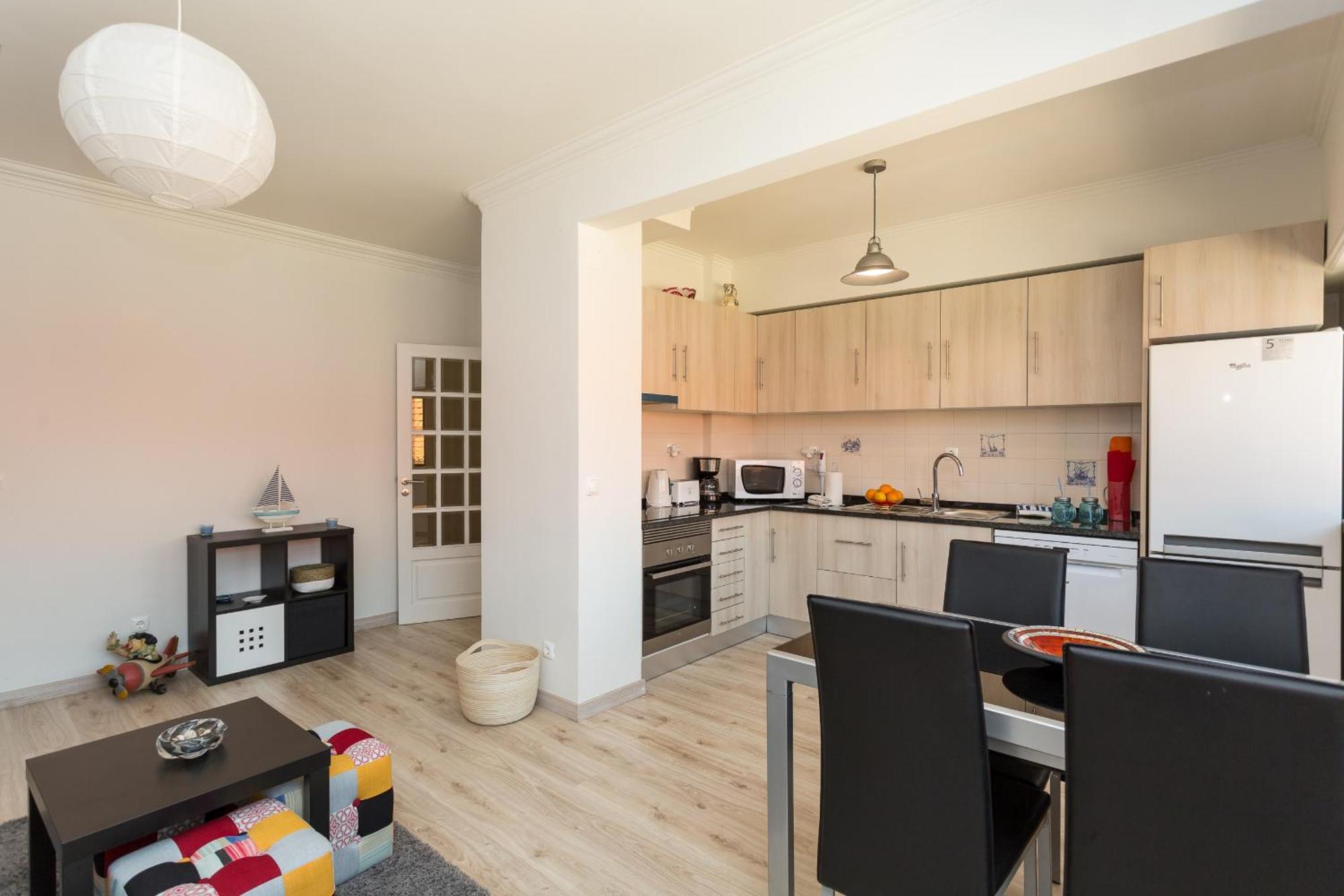 Beguest - Cascais * Parede