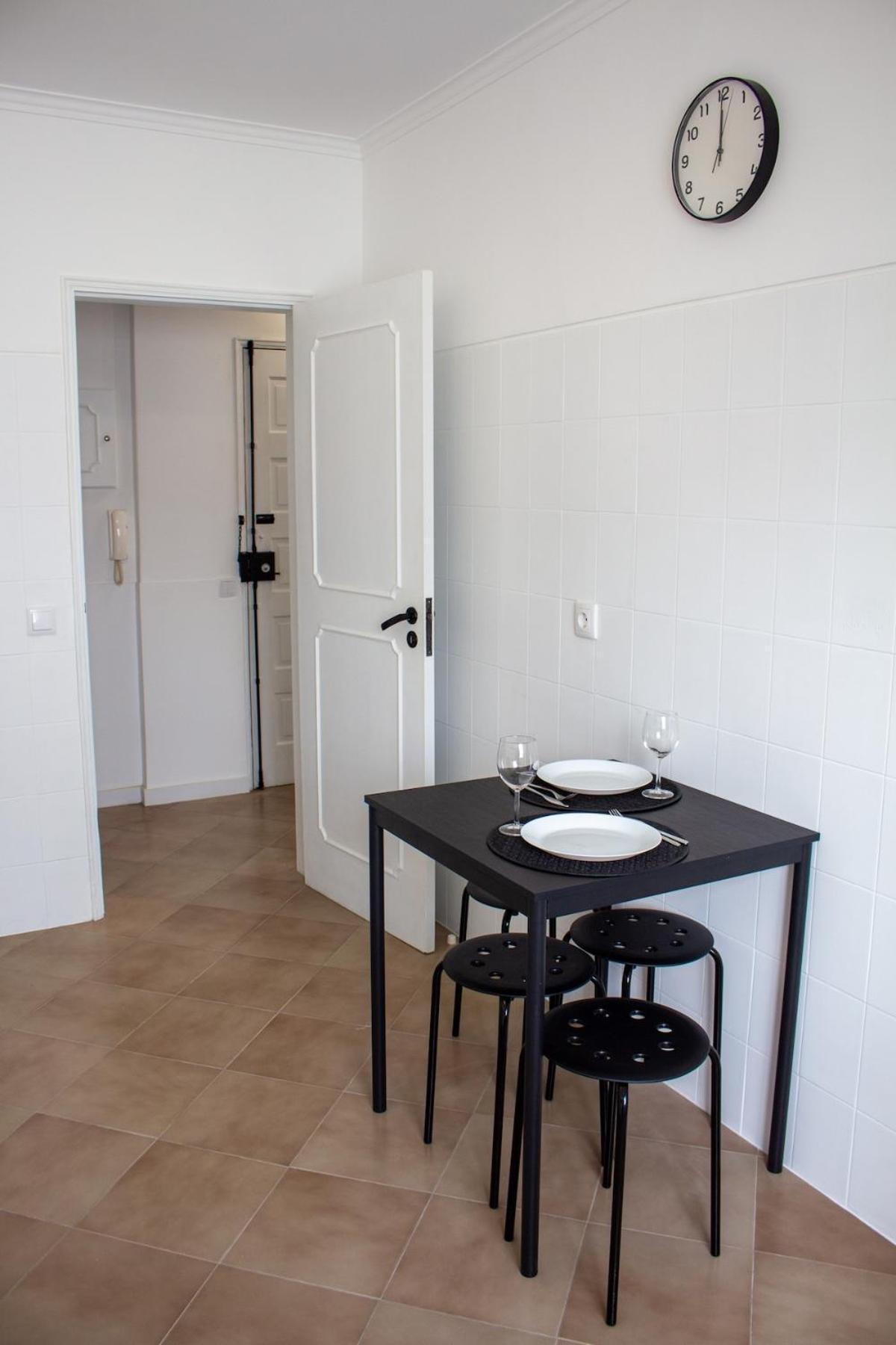 Quarteira-your Seaside Getaway Apartment